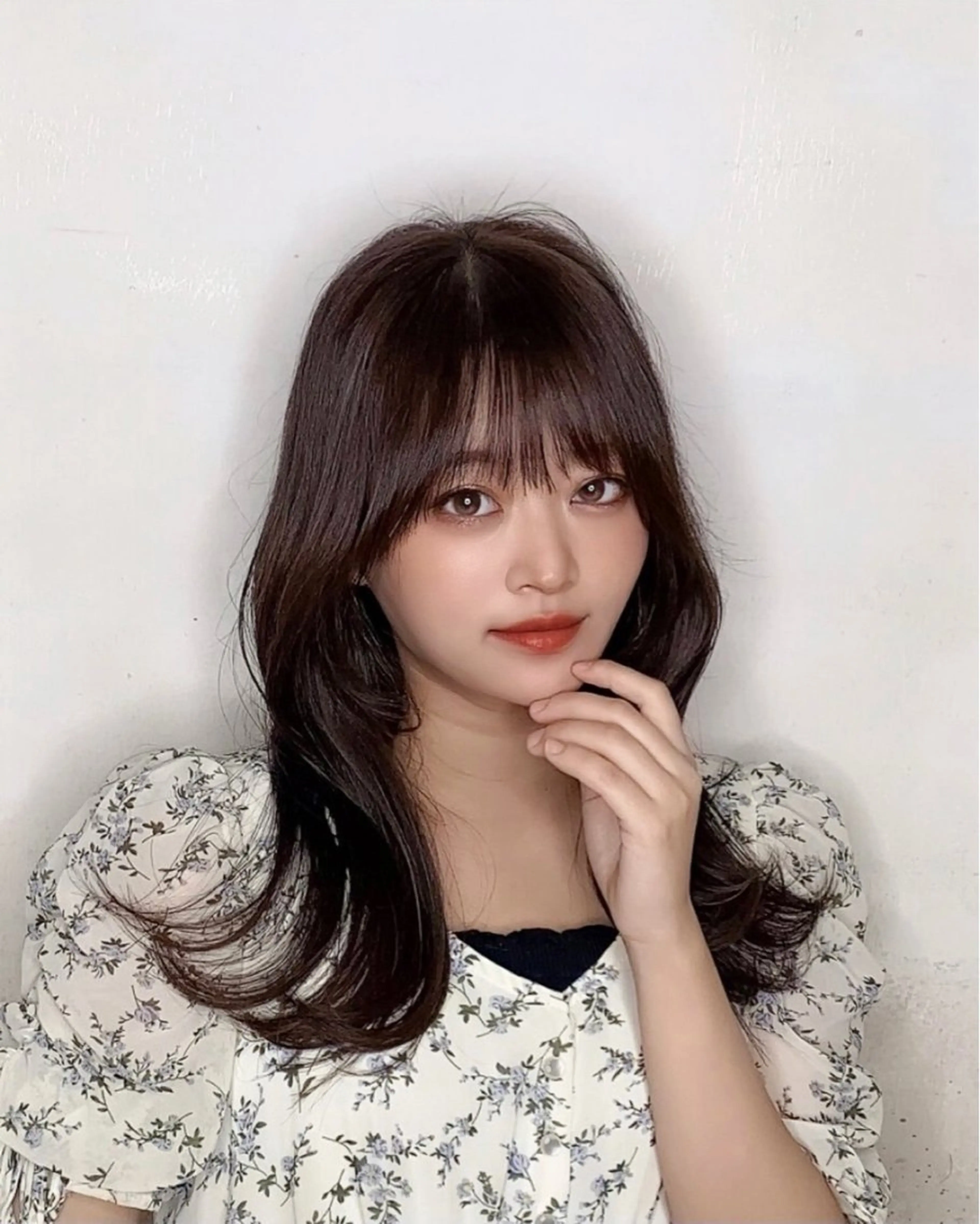 セミロング カラー くびれヘア 韓国風ヘア レイヤーカット 高槻No.1🇰🇷 韓国ヘア　橋口陽太のヘアスタイル