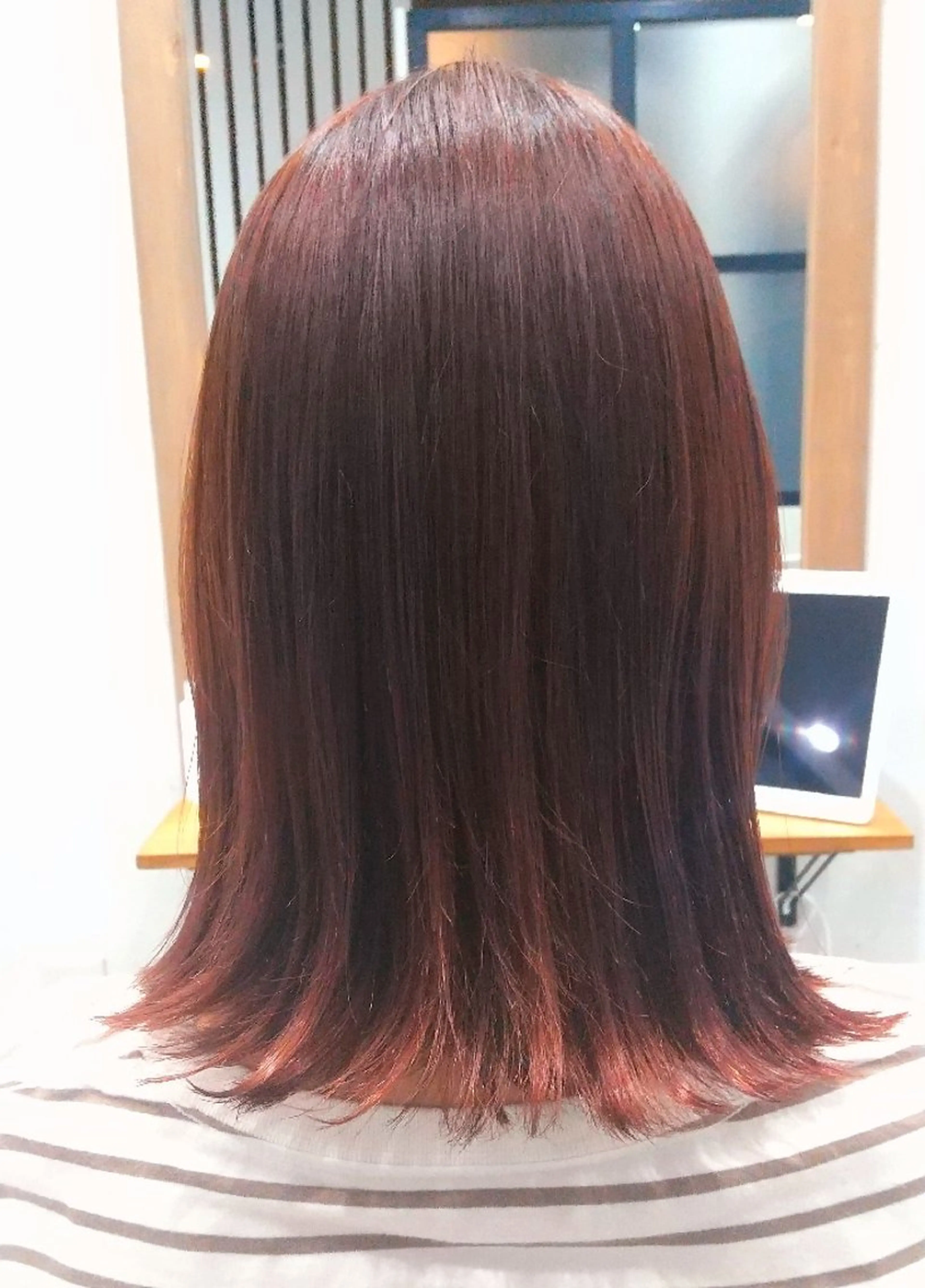 セミロング 髪質改善 salon セキグチのヘアスタイル