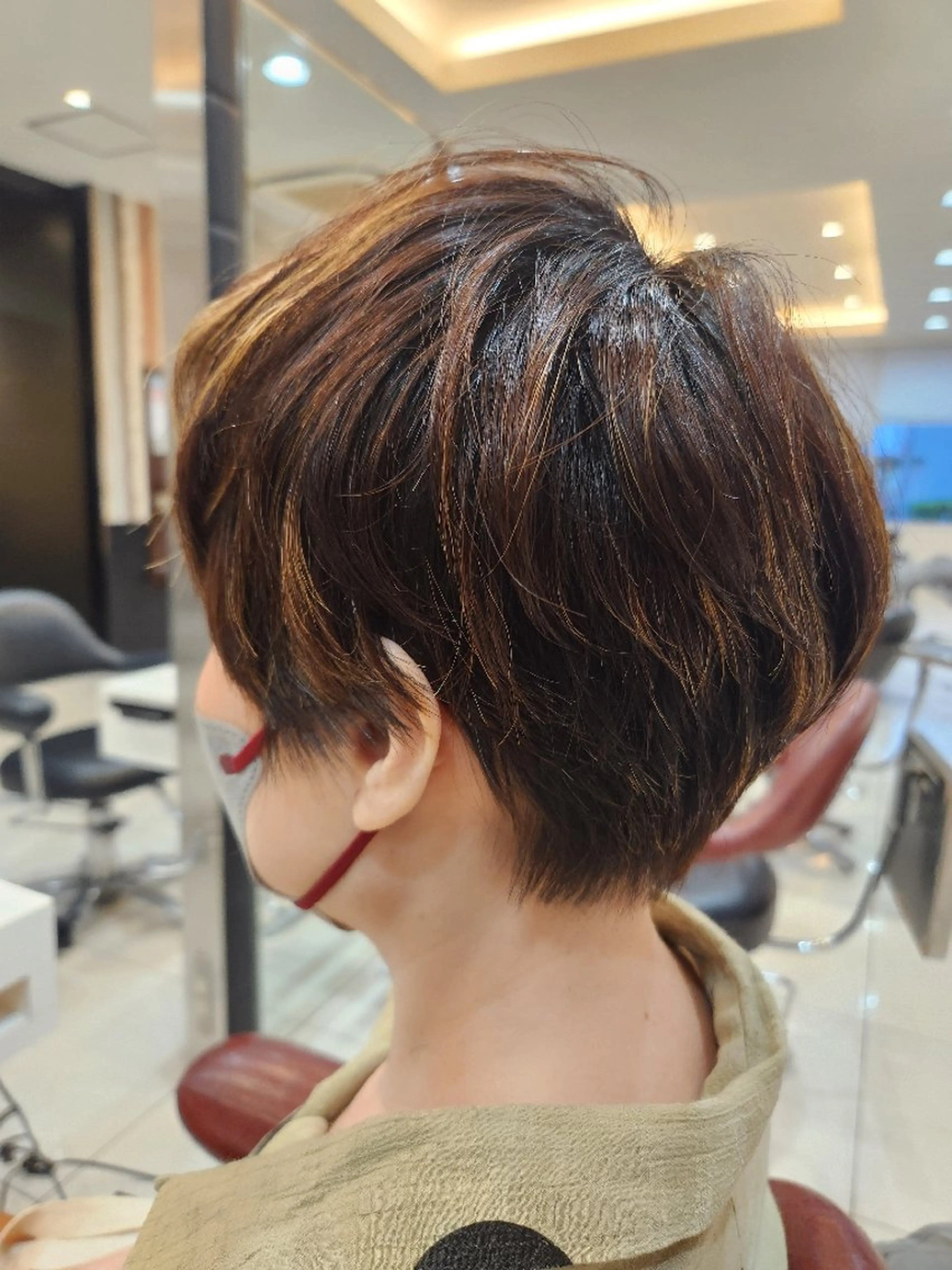 ショート 上杉 彩佳のヘアスタイル