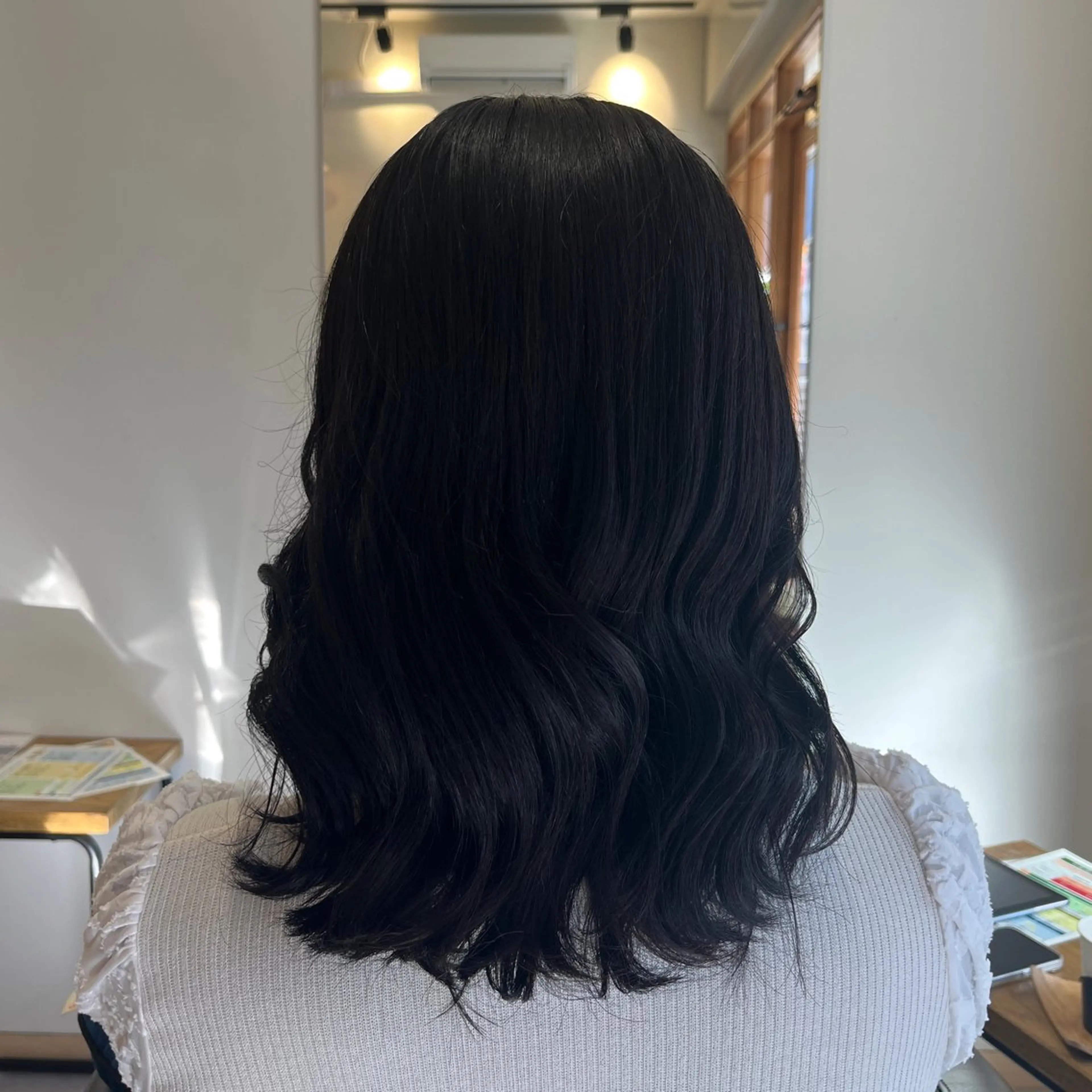 カラー 荒井 茉凜のヘアスタイル