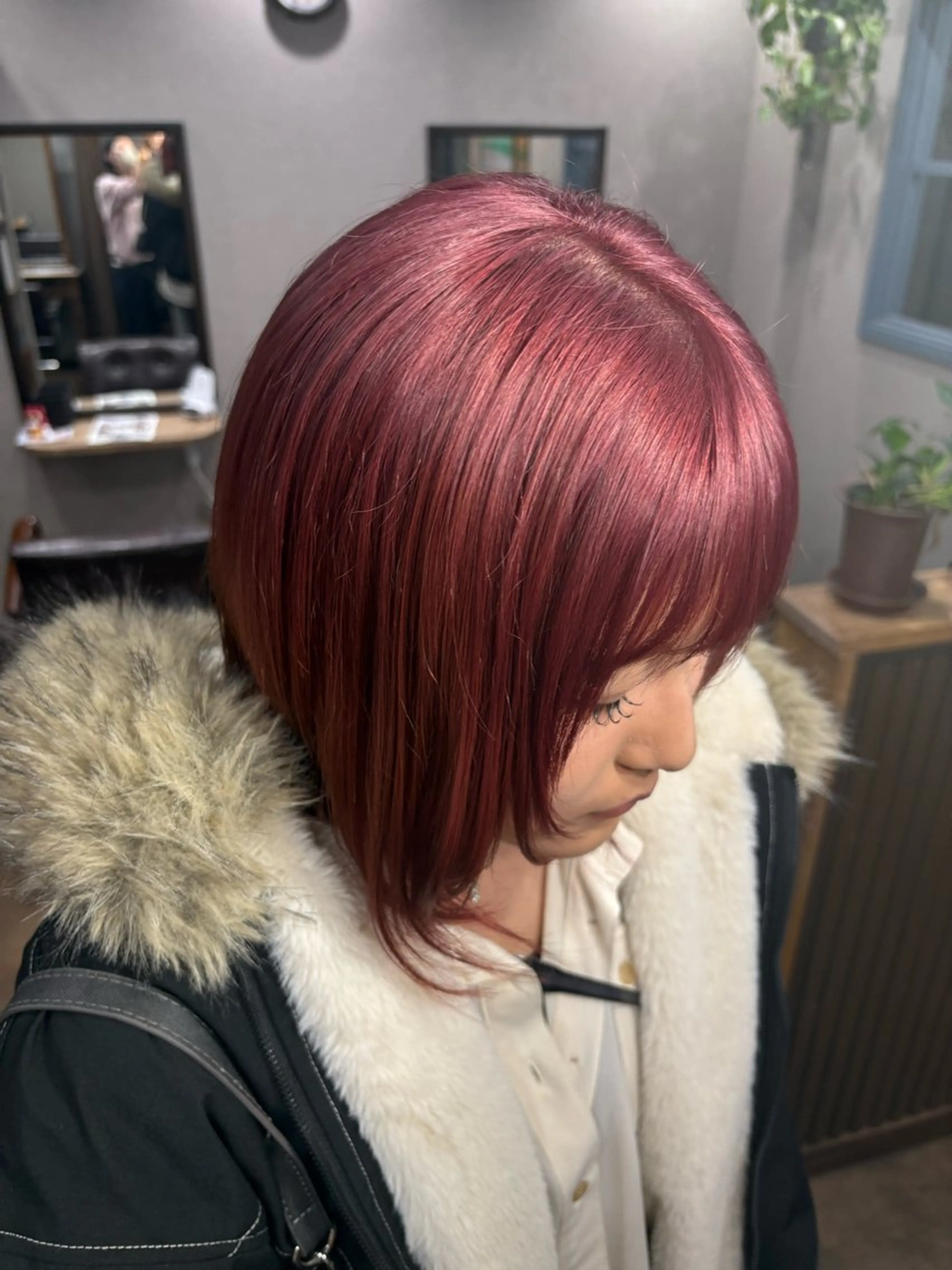 ミディアム カラー 石田 佳恋のヘアスタイル