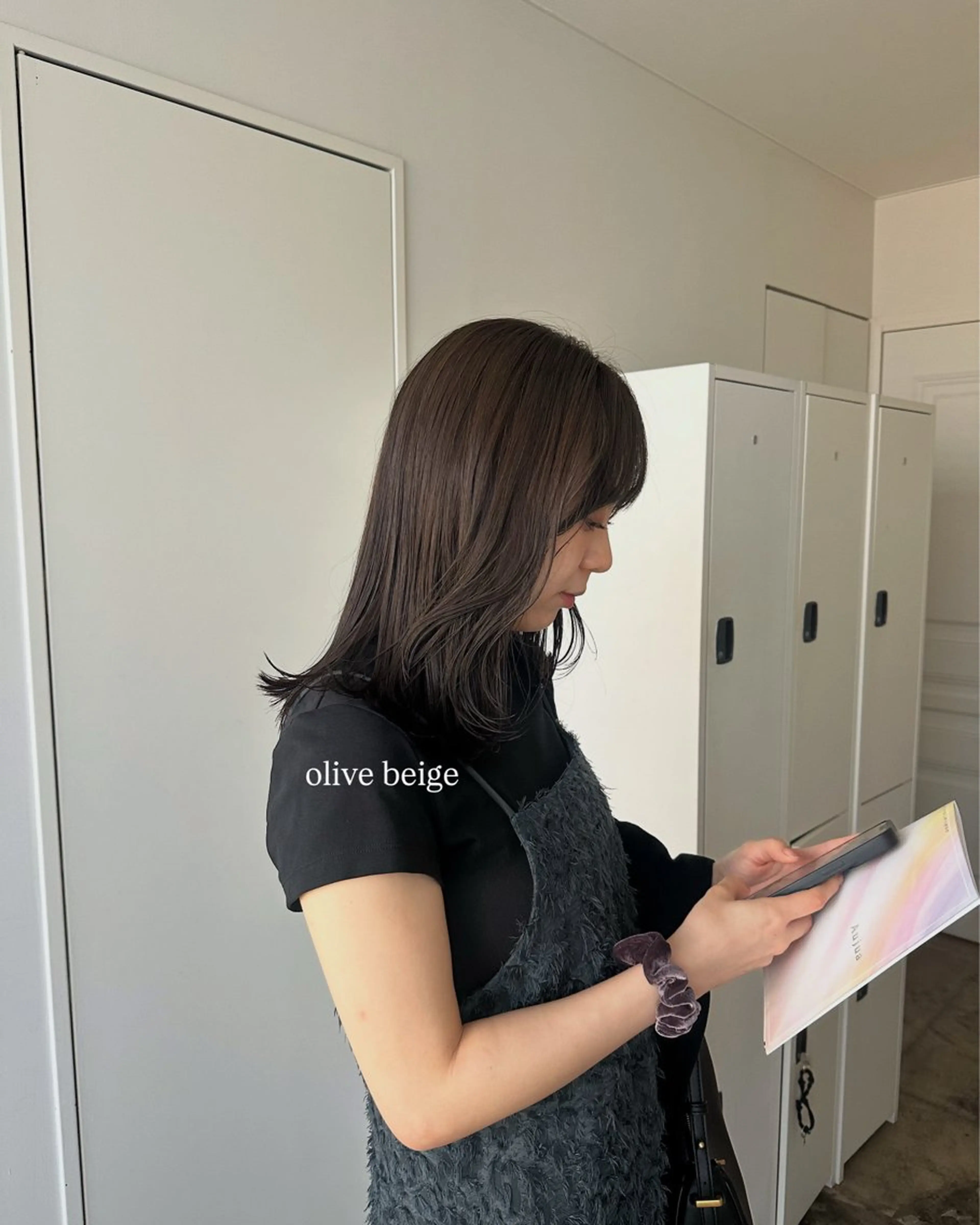 セミロング カラー ベージュカラー 透明感カラー/顔周り レイヤー/髪質改善のヘアスタイル