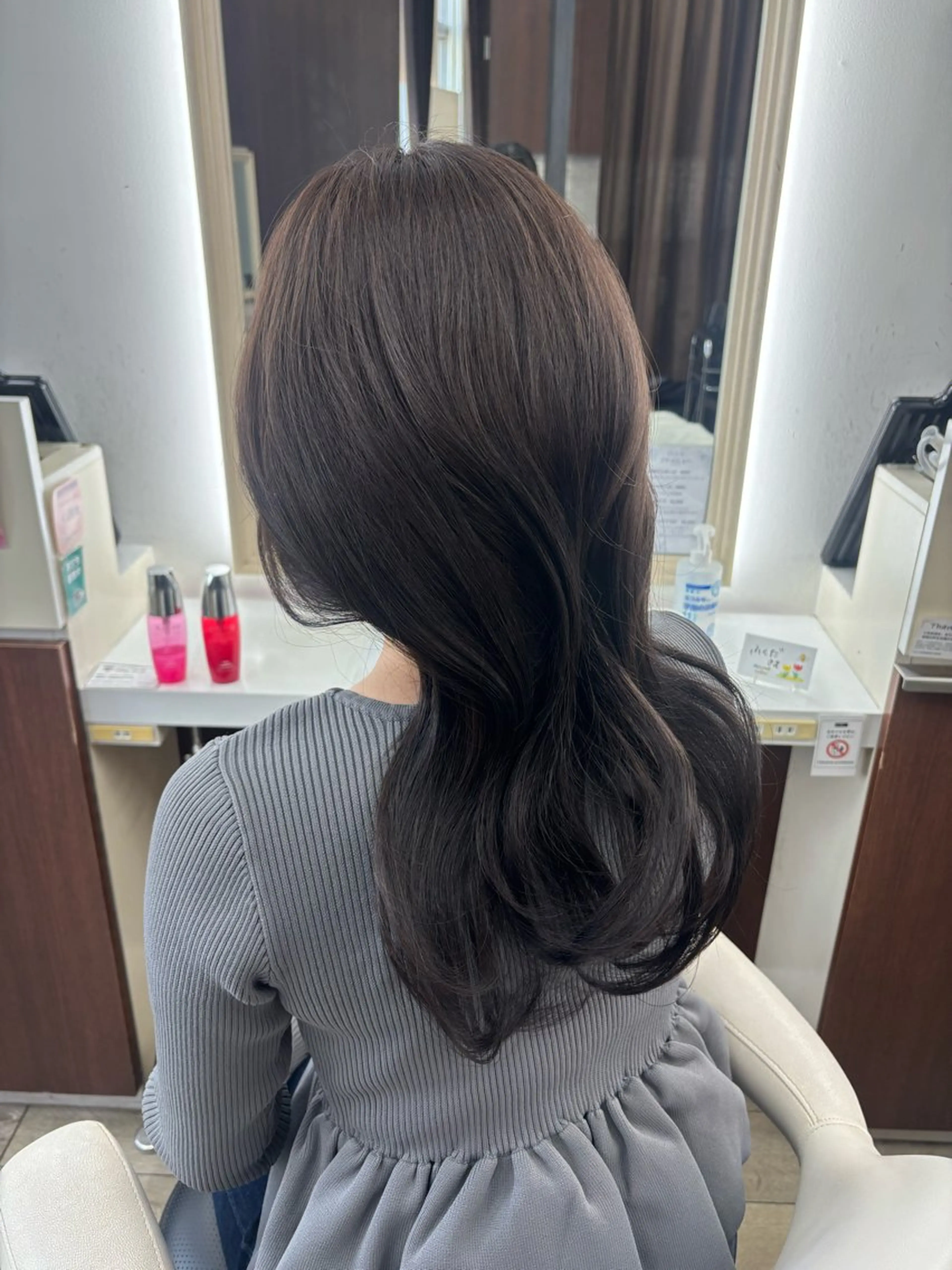 ロング カット ヘアカラー さとう さくらのヘアスタイル