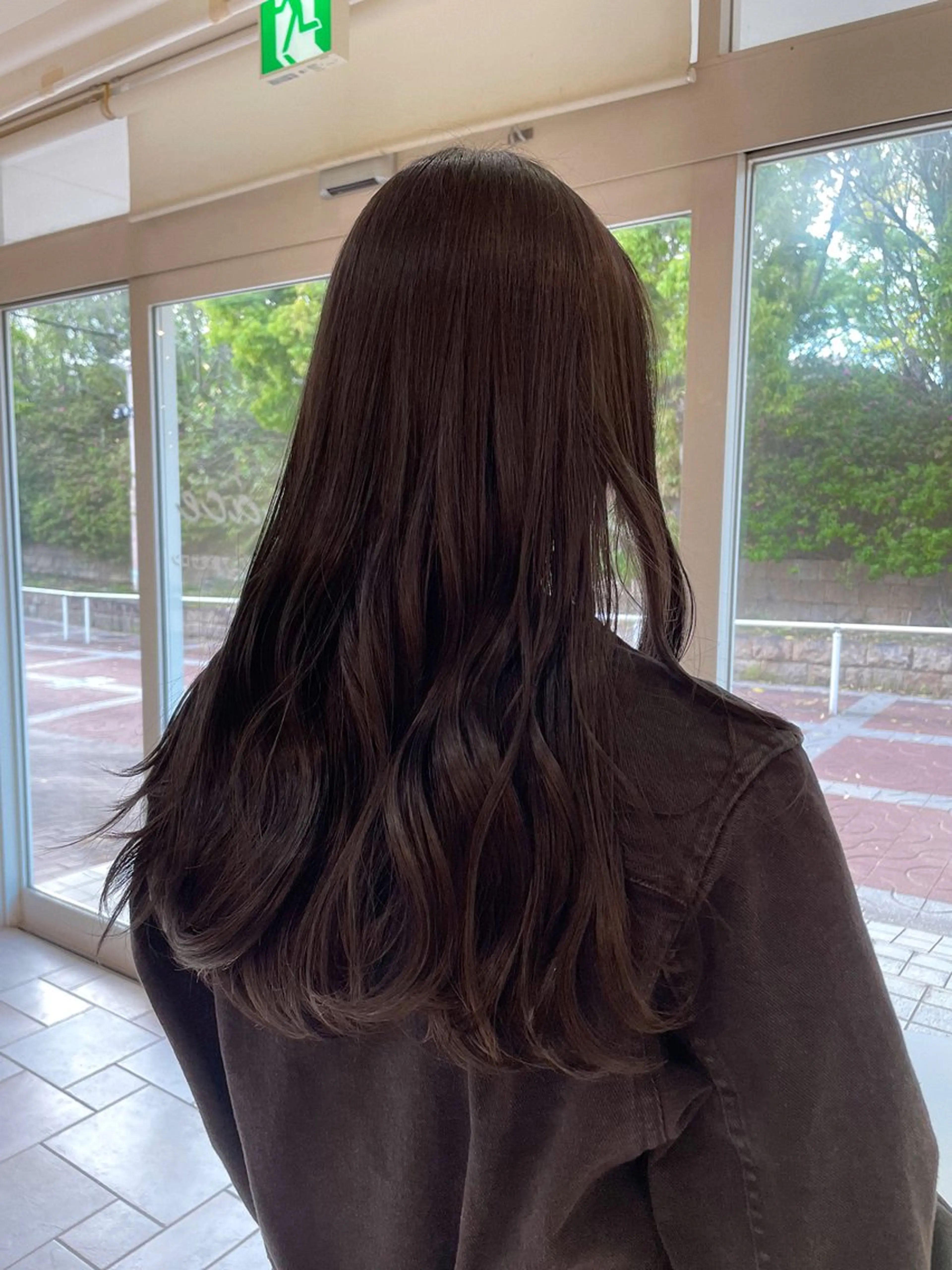 ロング 松本 美涼のヘアスタイル