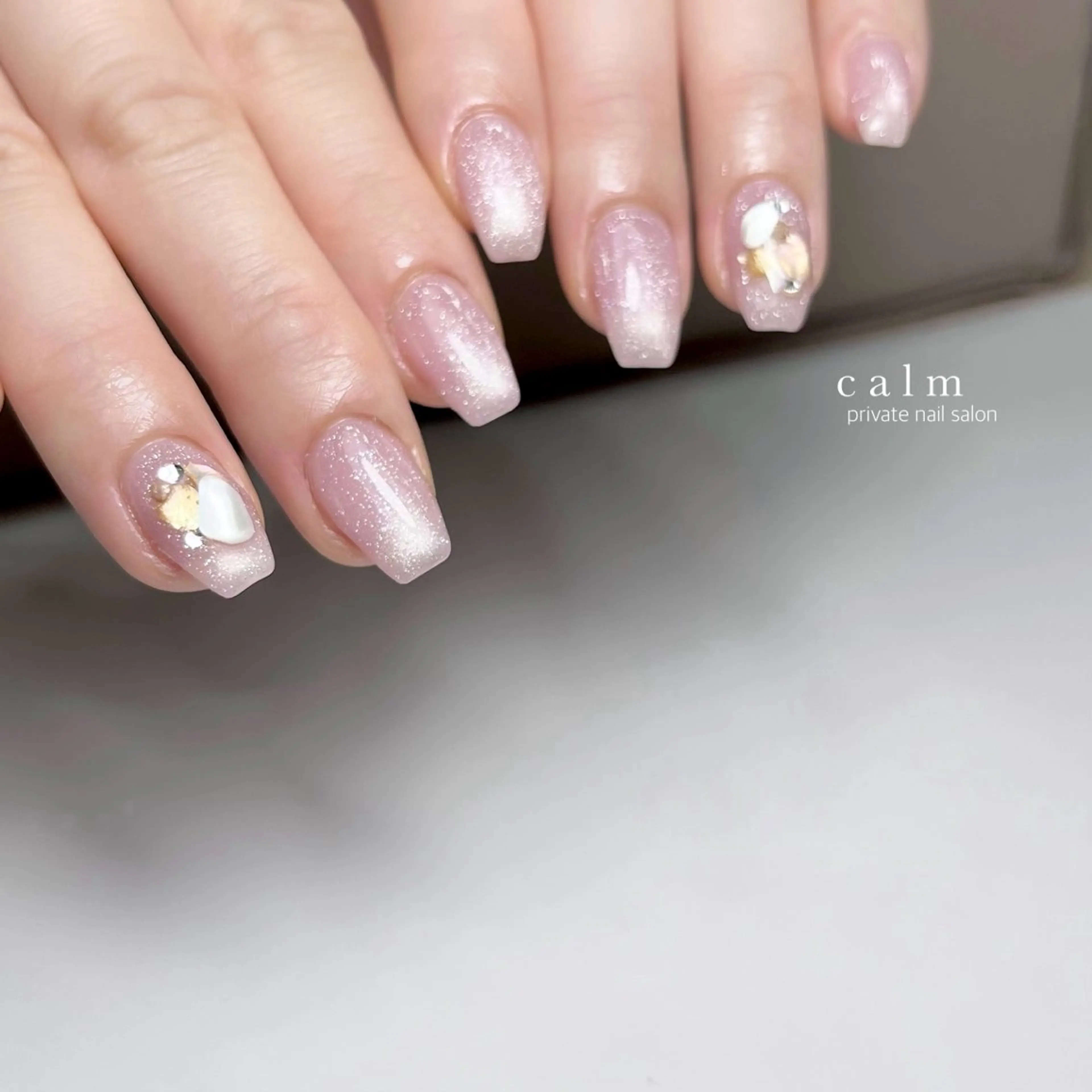 ネイル マグネットネイル ハンドネイル calm 〔ｶｰﾑ〕のネイルデザイン