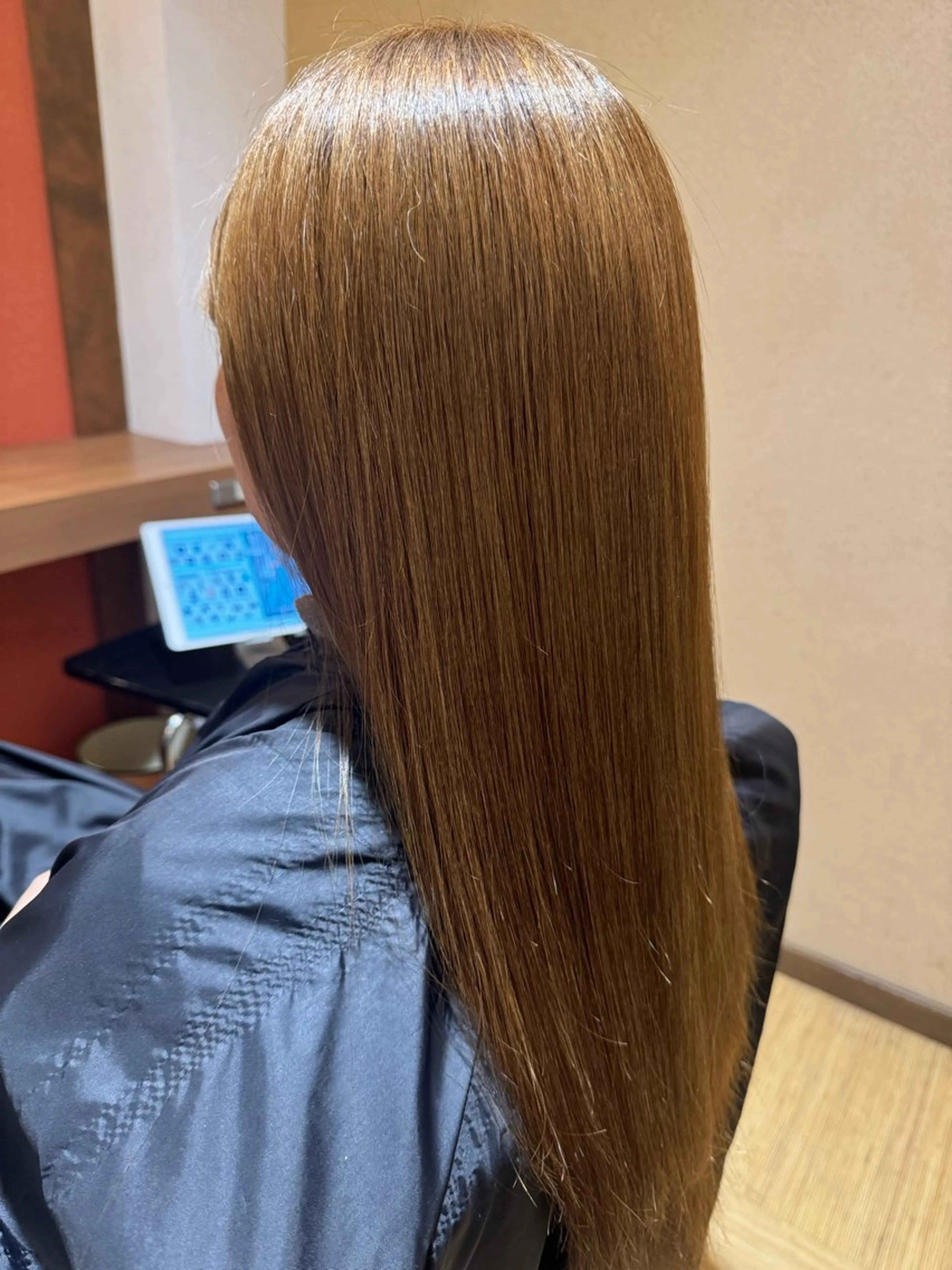 カラー 吉田 梨乃のヘアスタイル