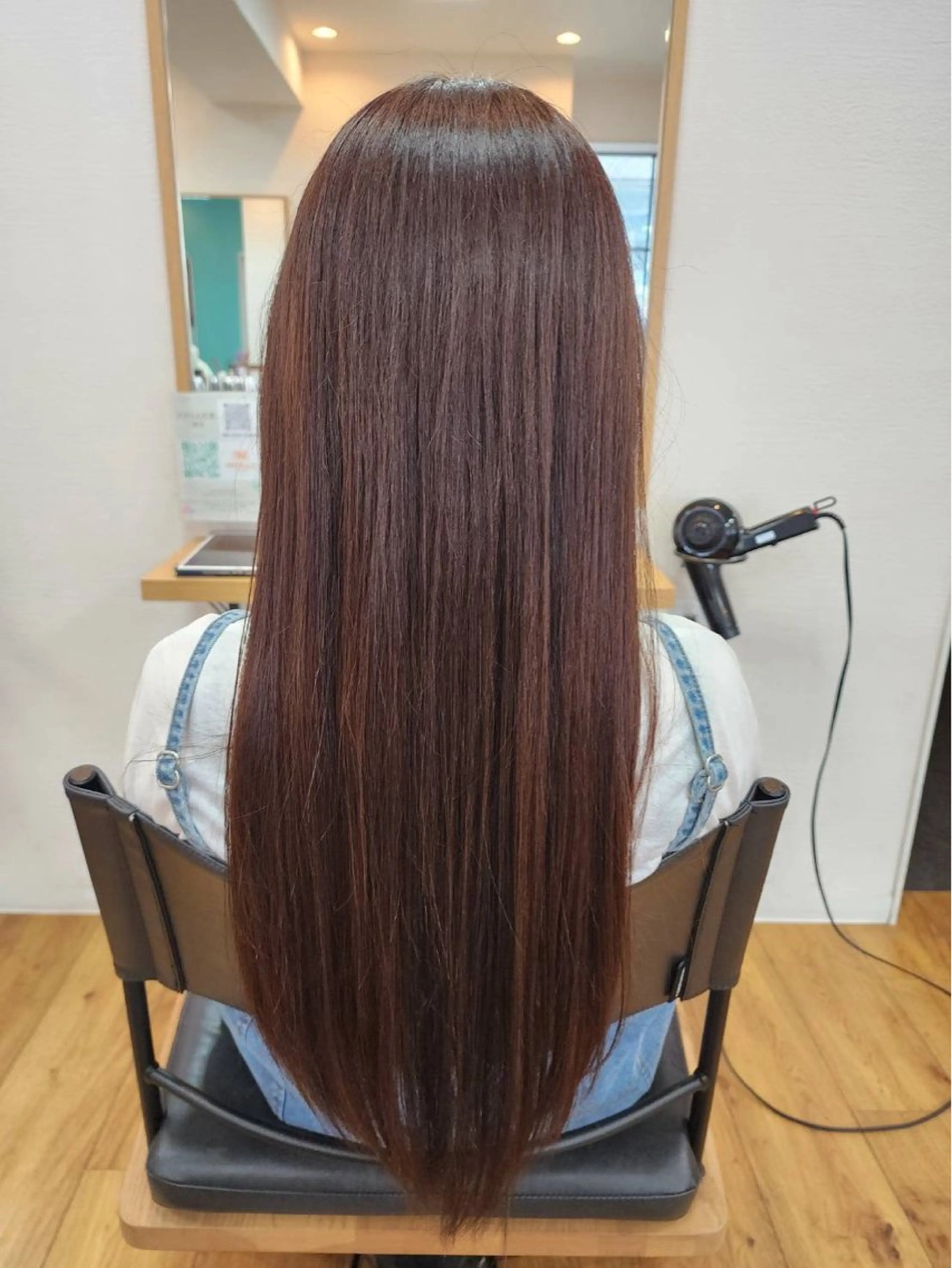 ロング 大井 陽菜のヘアスタイル
