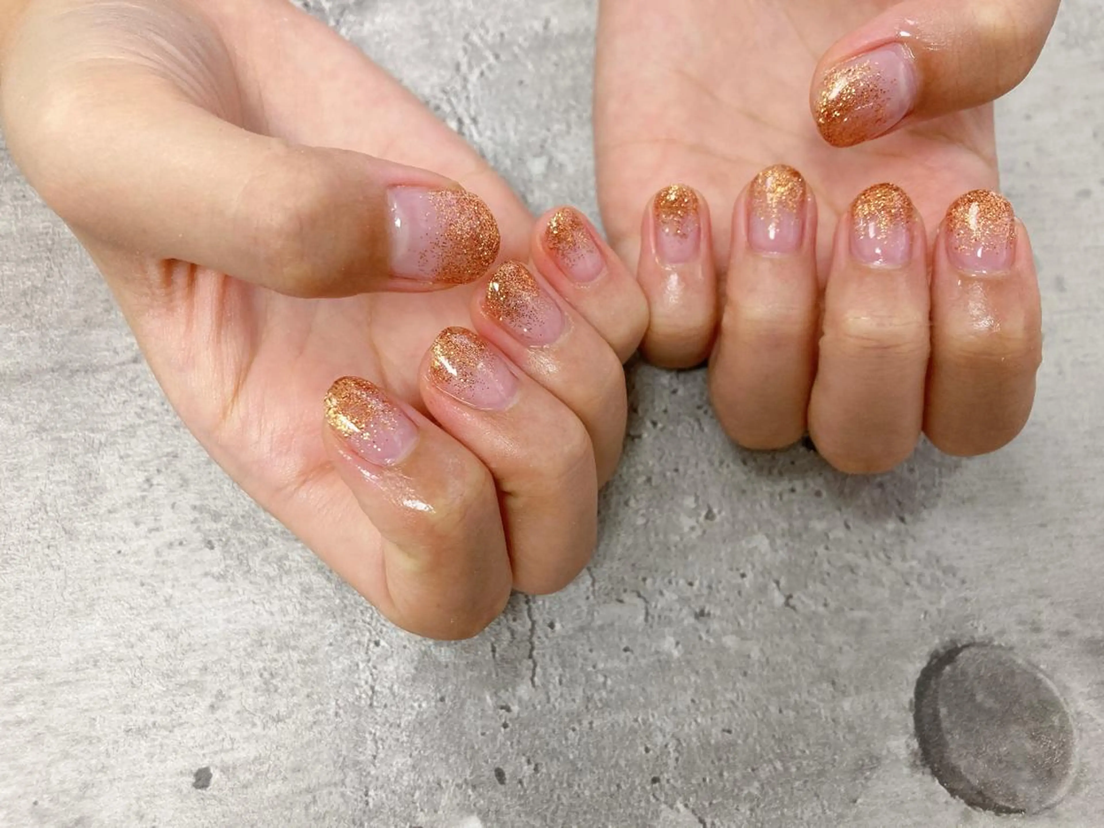 ネイル ラメ(グリッター) ラメグラデーション オレンジ mogunail &blowのネイルデザイン