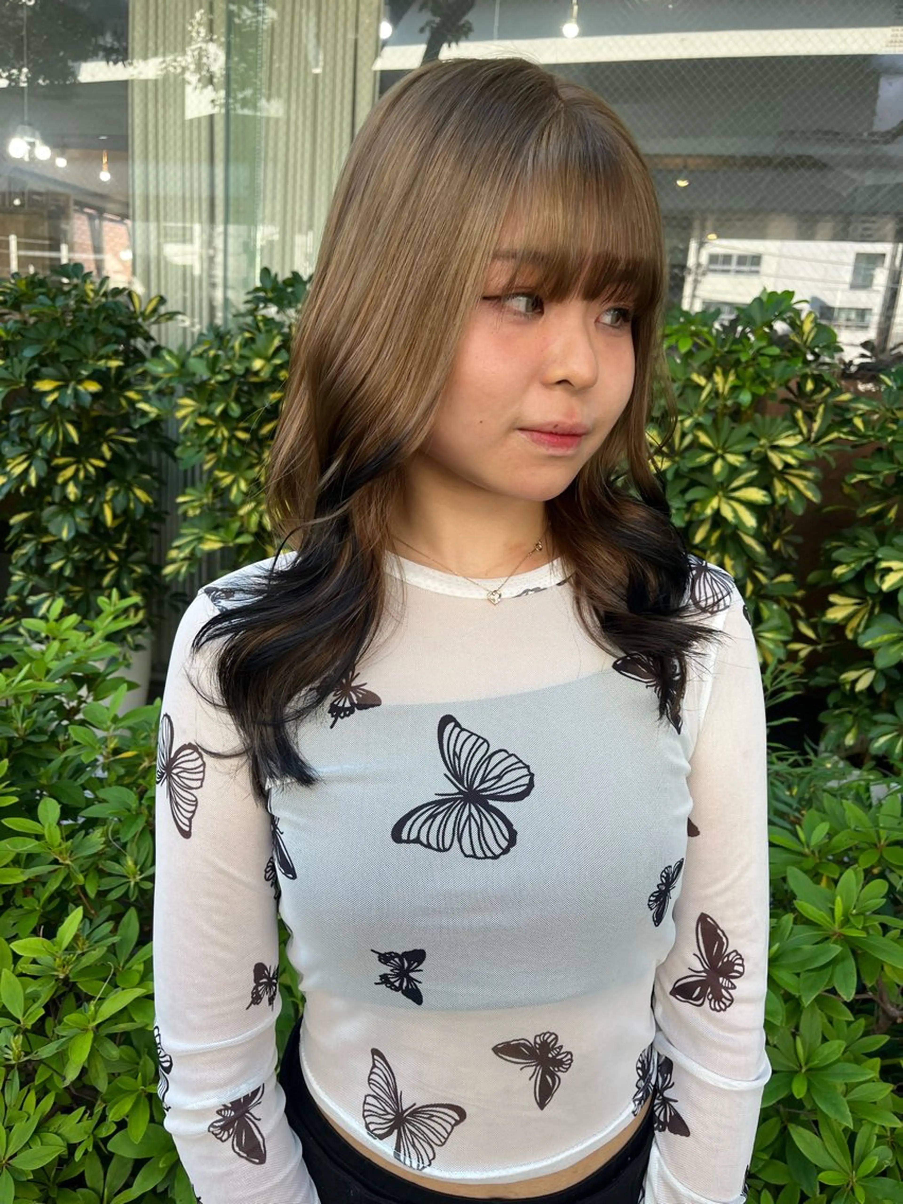 ロング カラー カット ヘアカラー トリートメント モモカ/ハイトーン /バレイヤージュのヘアスタイル