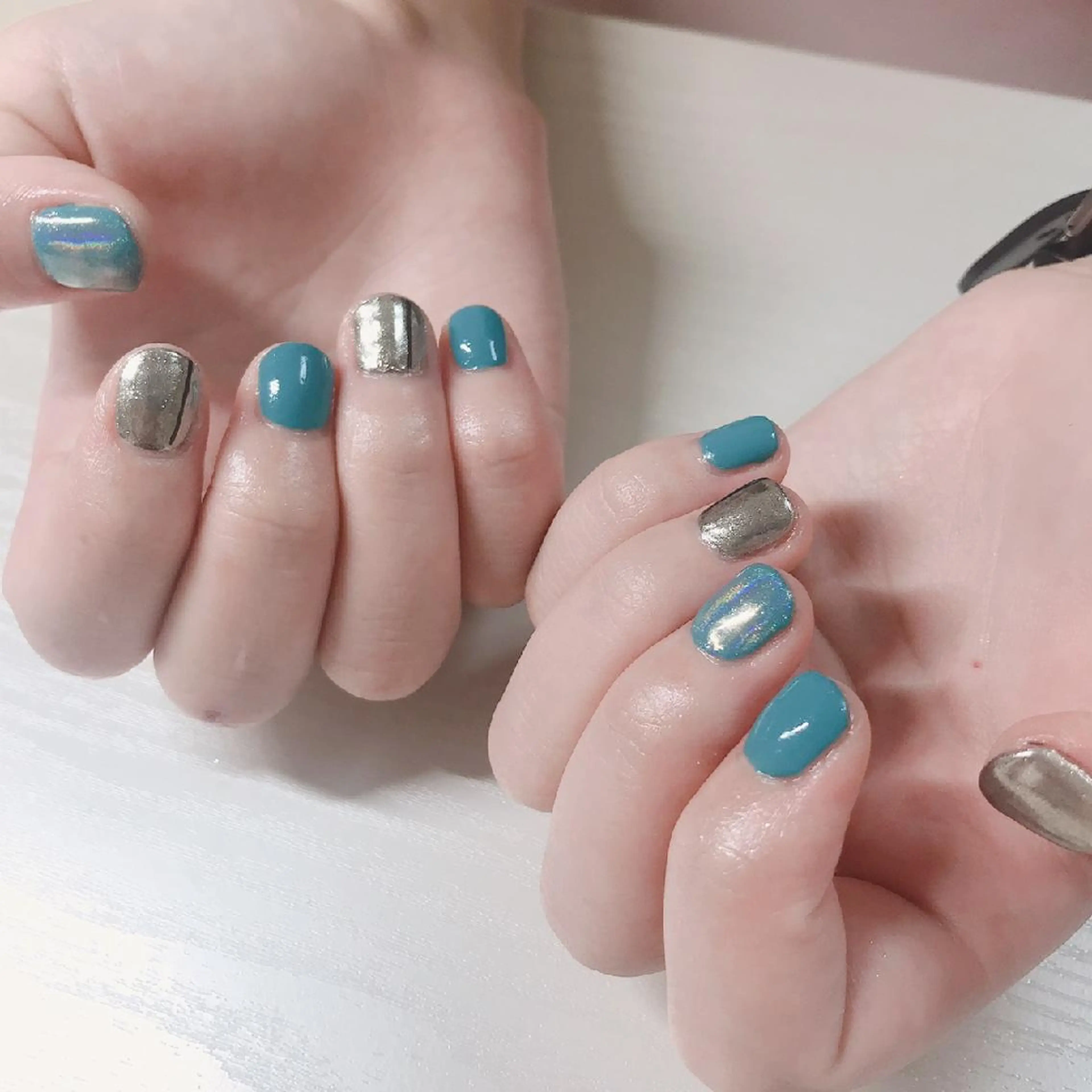 ネイル ミラーネイル 川岡 香を里のネイルデザイン