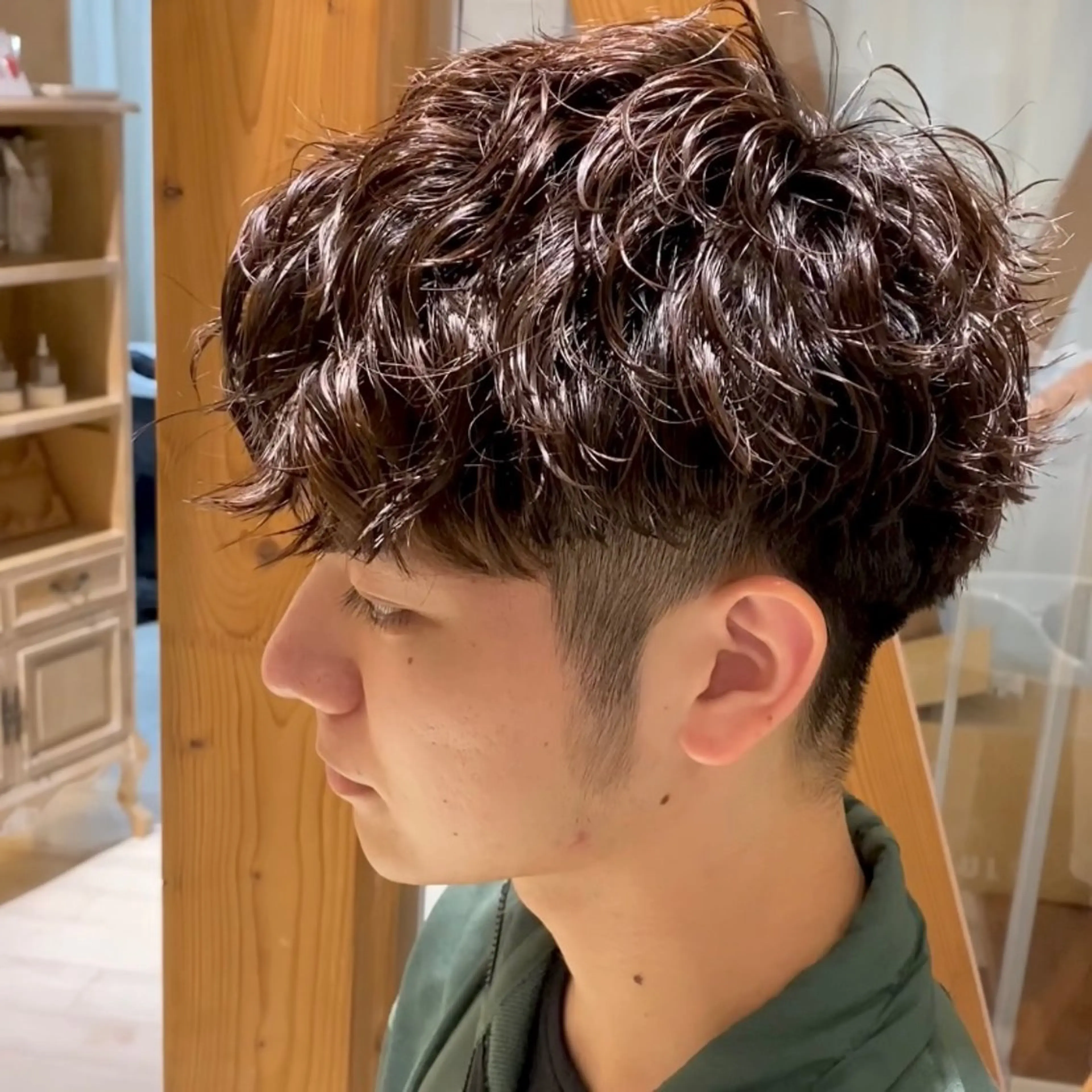 ショート パーマ メンズ メンズパーマ ツイストスパイラルパーマ スパイラルパーマ ナツハラ サトシのヘアスタイル