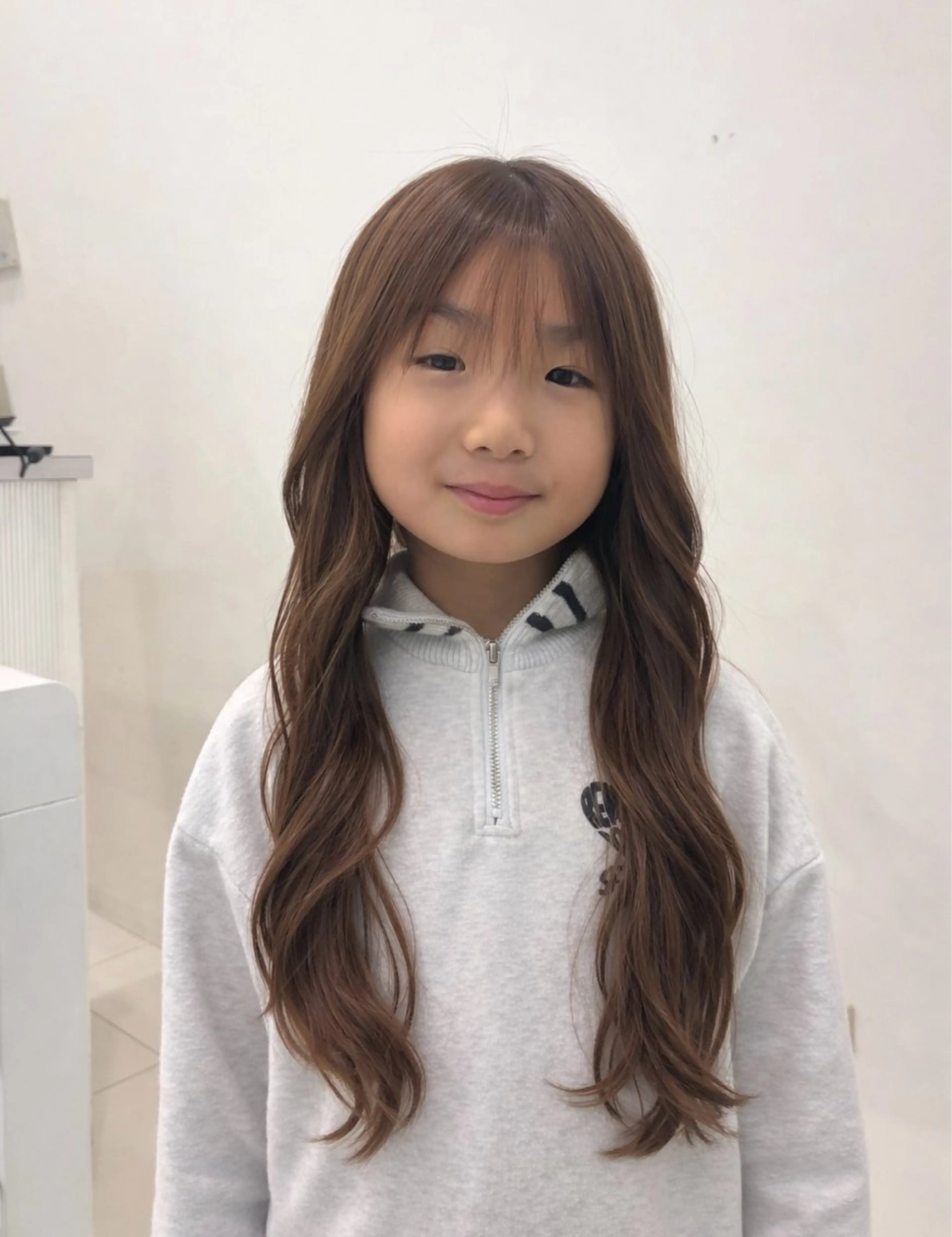 ロング カラー ベージュカラー 透明感カラー 江崎 浩花のヘアスタイル