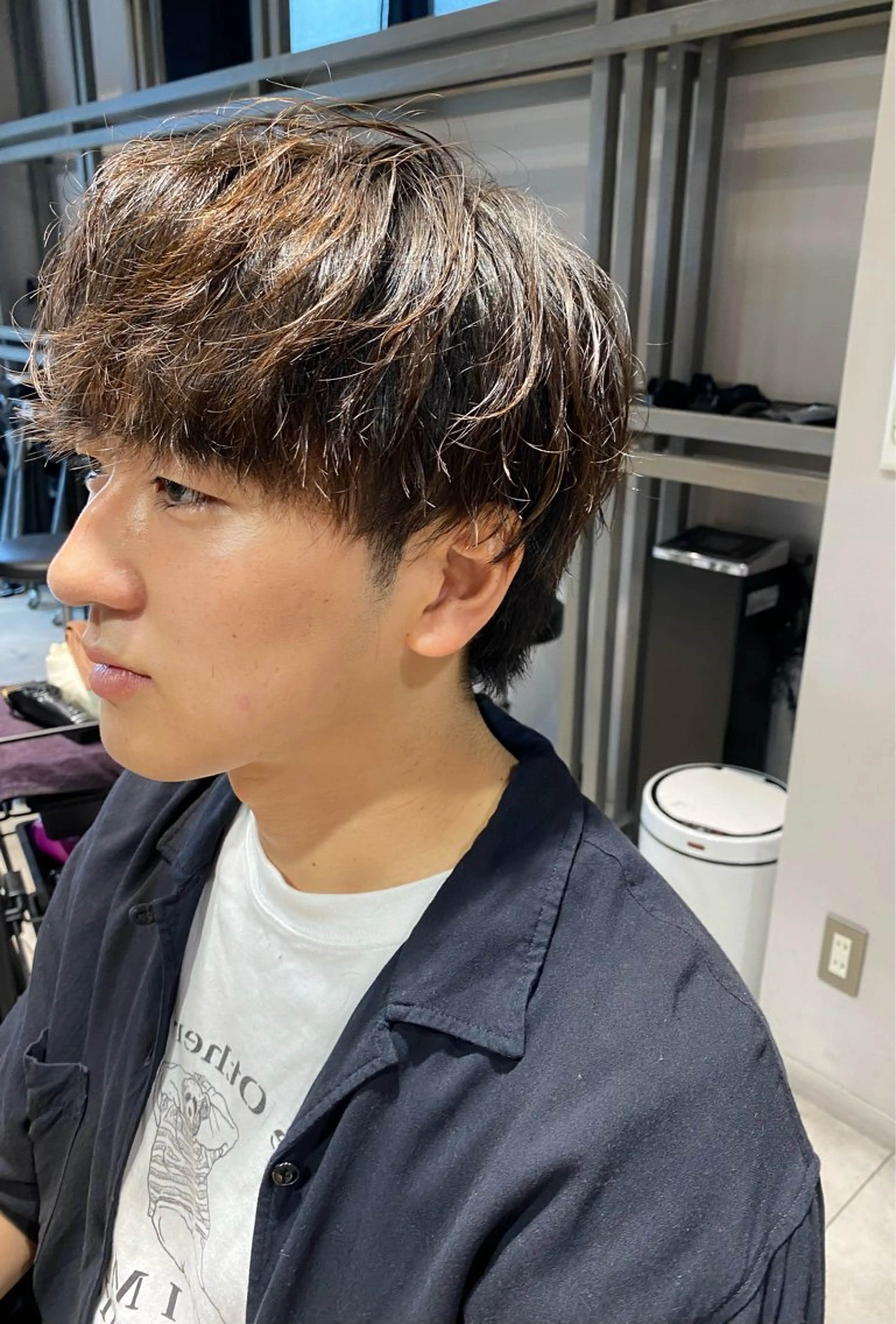 ミディアム パーマ メンズ カット パーマ トリートメント 似合う髪型が 分からない方へのヘアスタイル