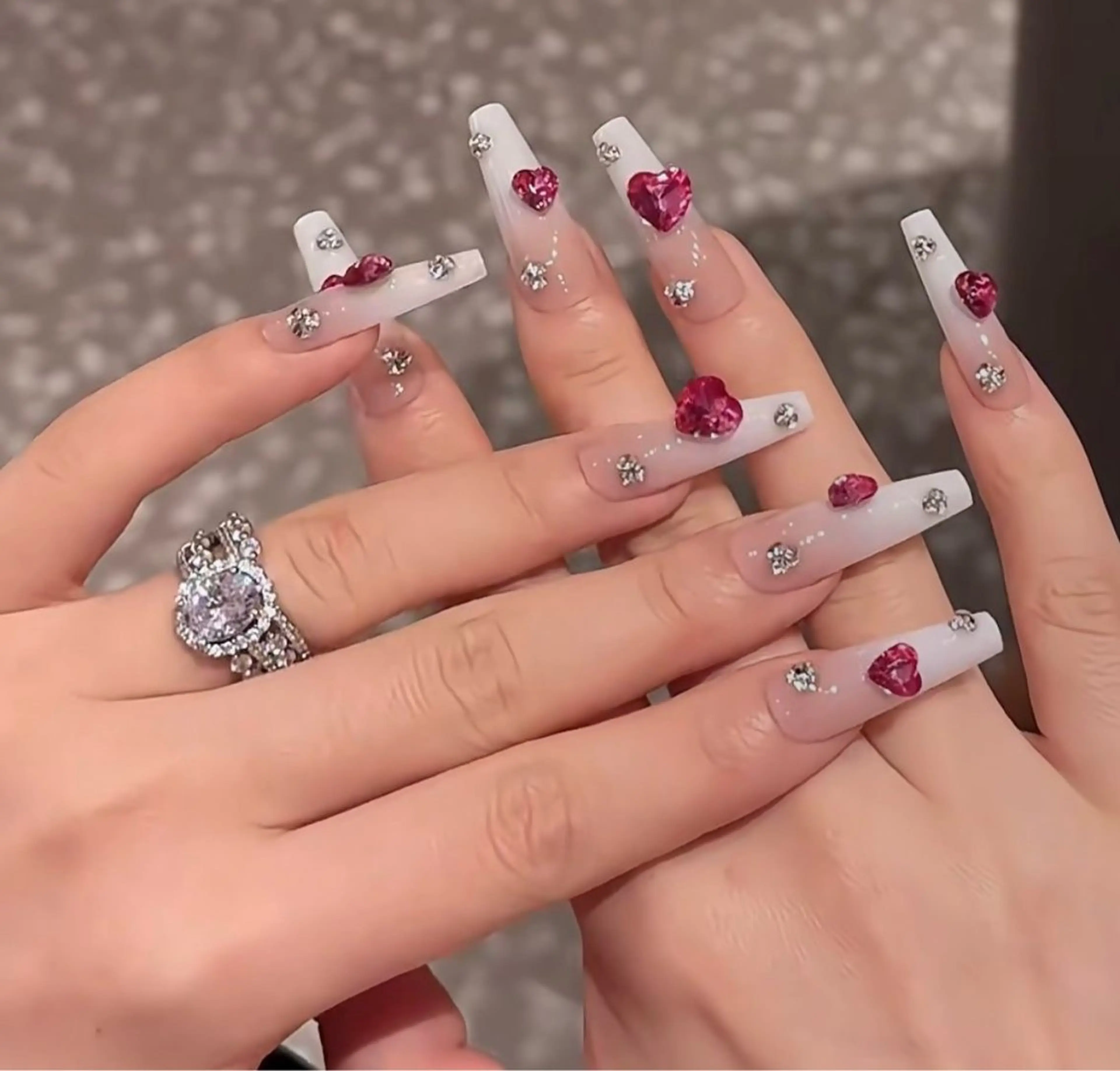 ネイル 韓国ネイル ニュアンスネイル シンプルネイル 春ネイル バレンタイン Nihonthy Nail 新宿のネイルデザイン