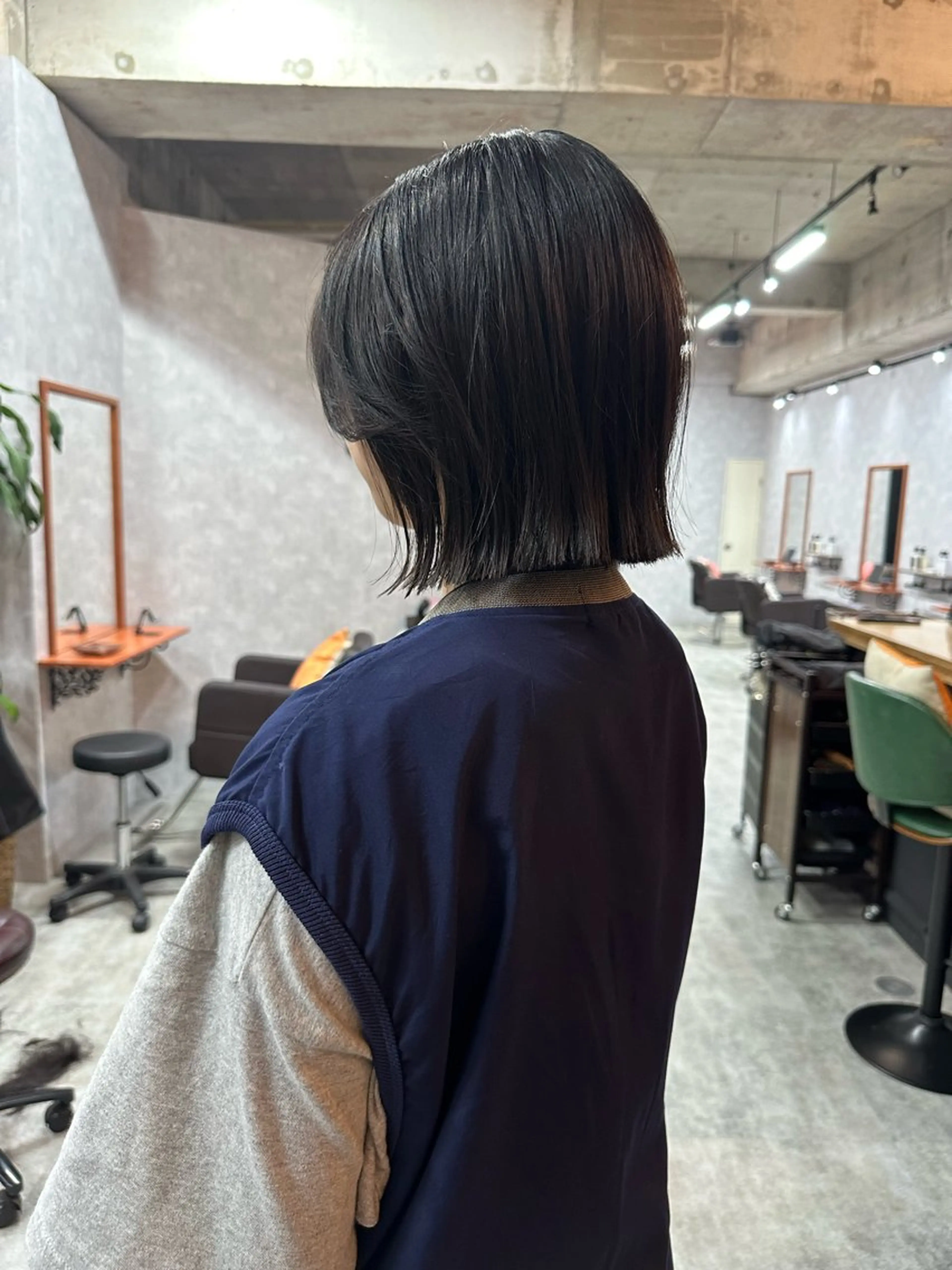 ショート 切りっぱなしボブ ショートボブ ハンサムショート 丸みショート ボブ カット ヘアカラー トリートメント モテ髪/ボブ/ショー ト/アダチフウトのヘアスタイル