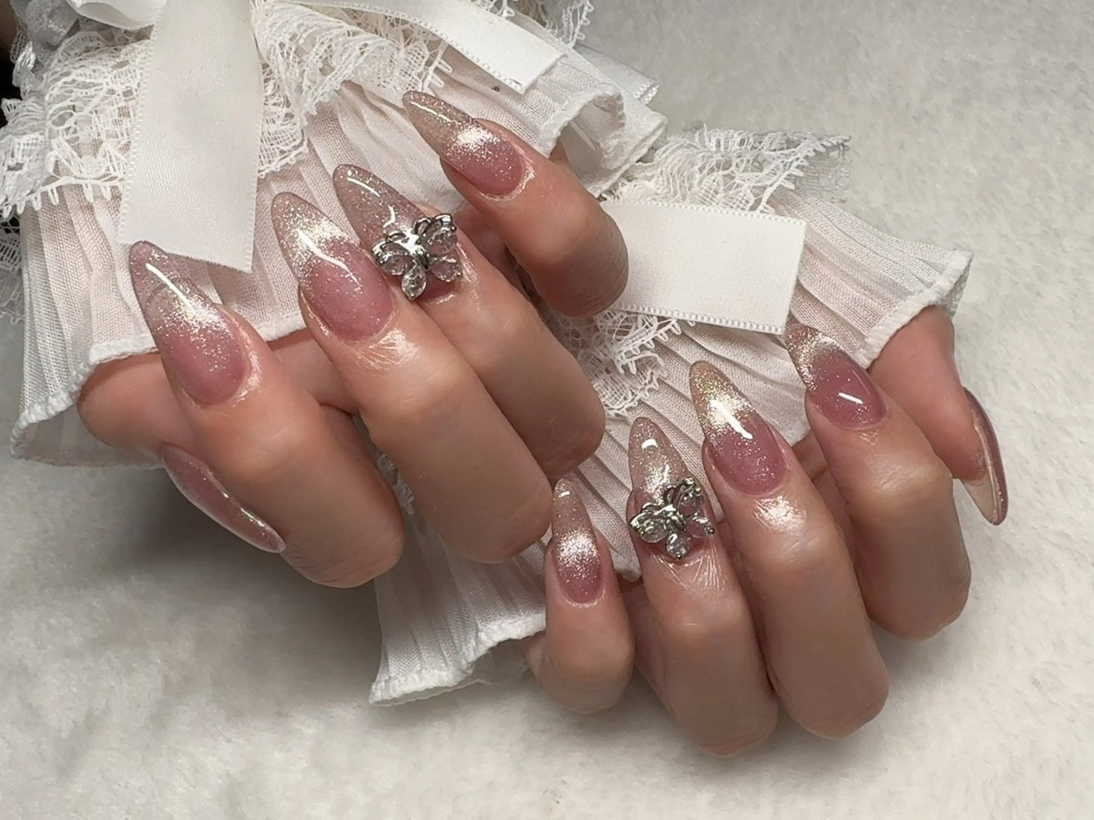 ネイル I-nailロング /ワンホン/キラキラのネイルデザイン