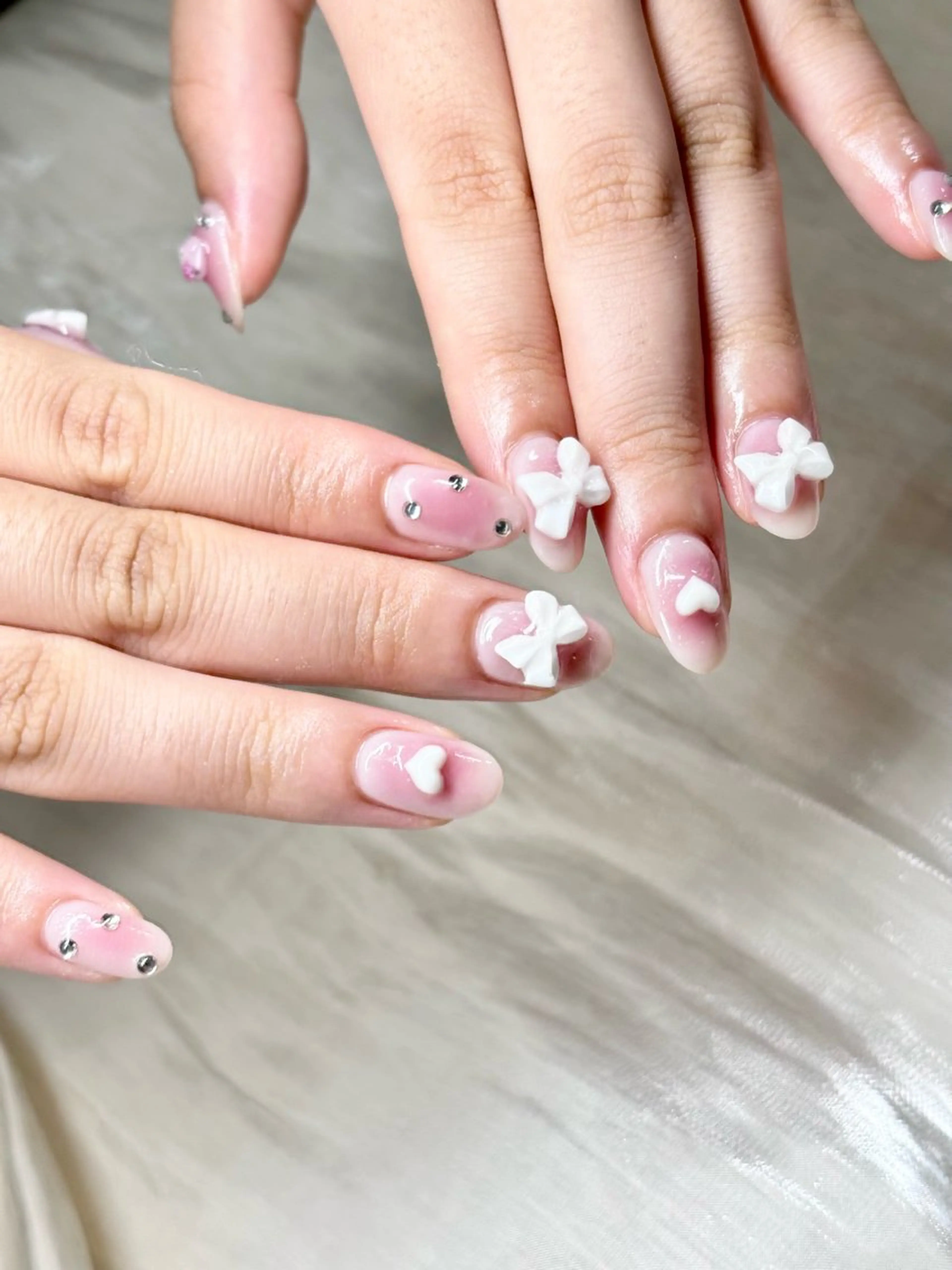 ネイル ピンク リボン ワンホンネイル ETE LUNA NAILのネイルデザイン