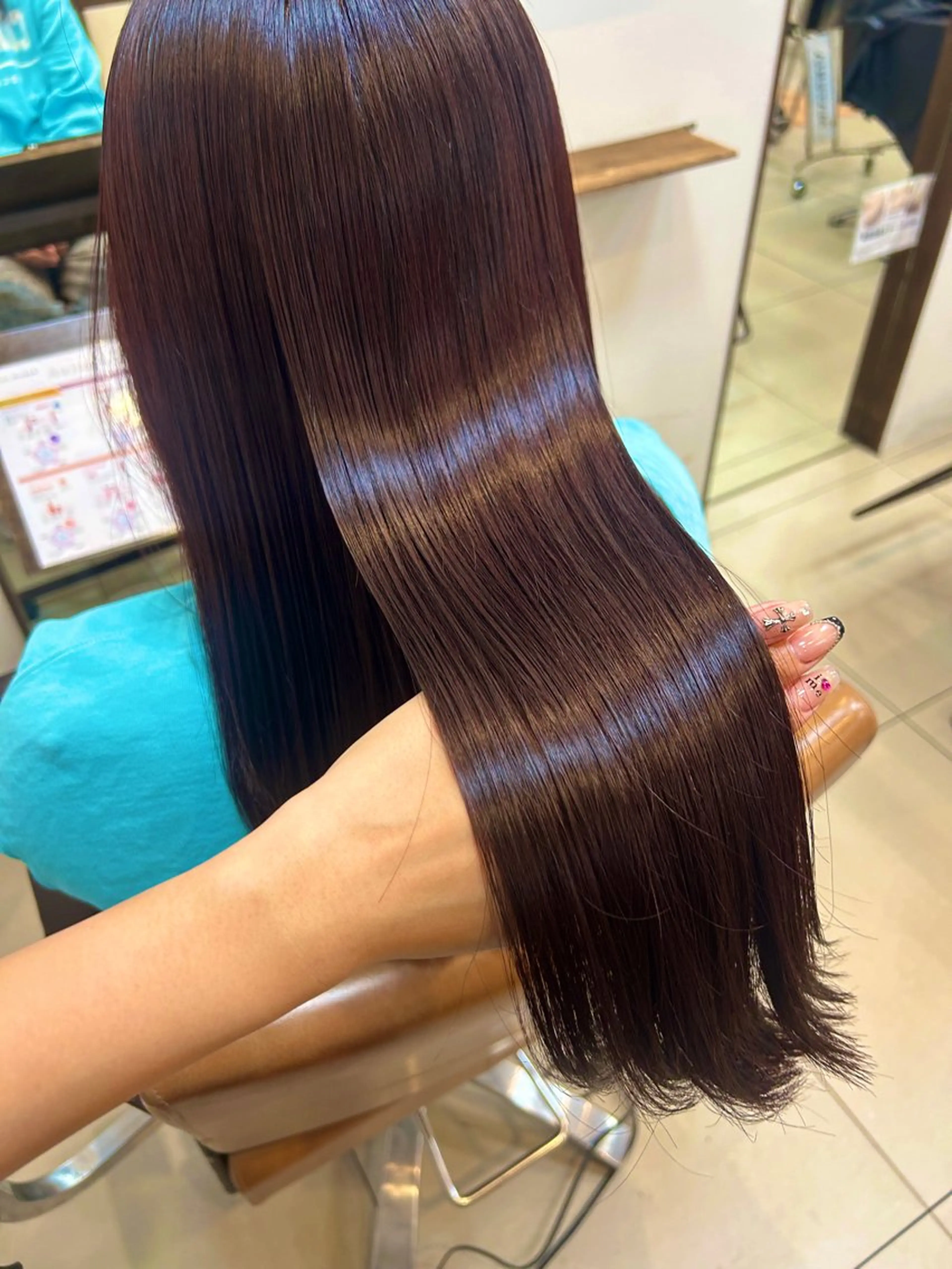 ロング カラー 阪田 真奈未のヘアスタイル