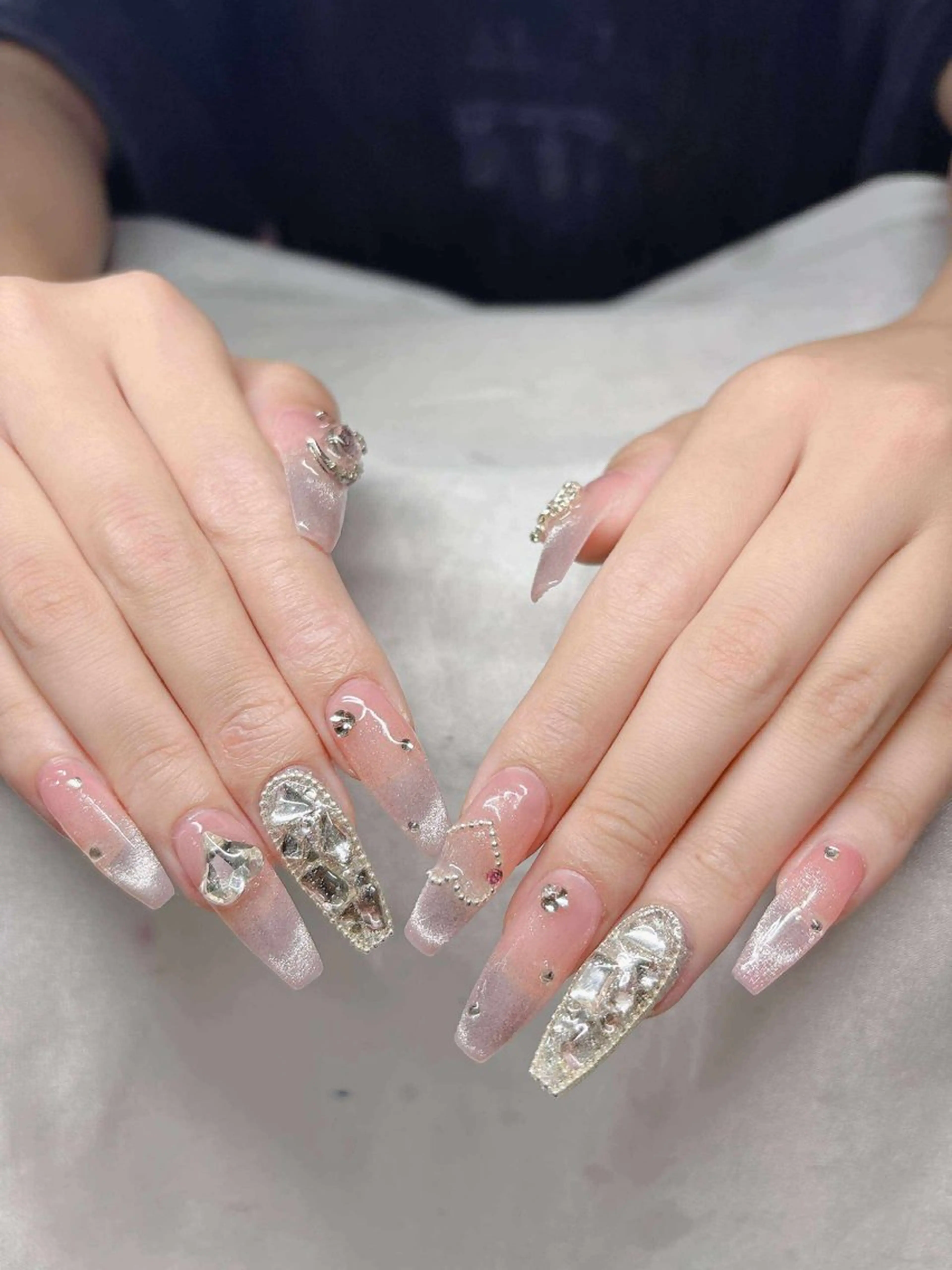 ネイル 長さ出し グラデーション 卒業式 キラキラネイル マグネットネイル ハンドネイル Lee Nailsのネイルデザイン
