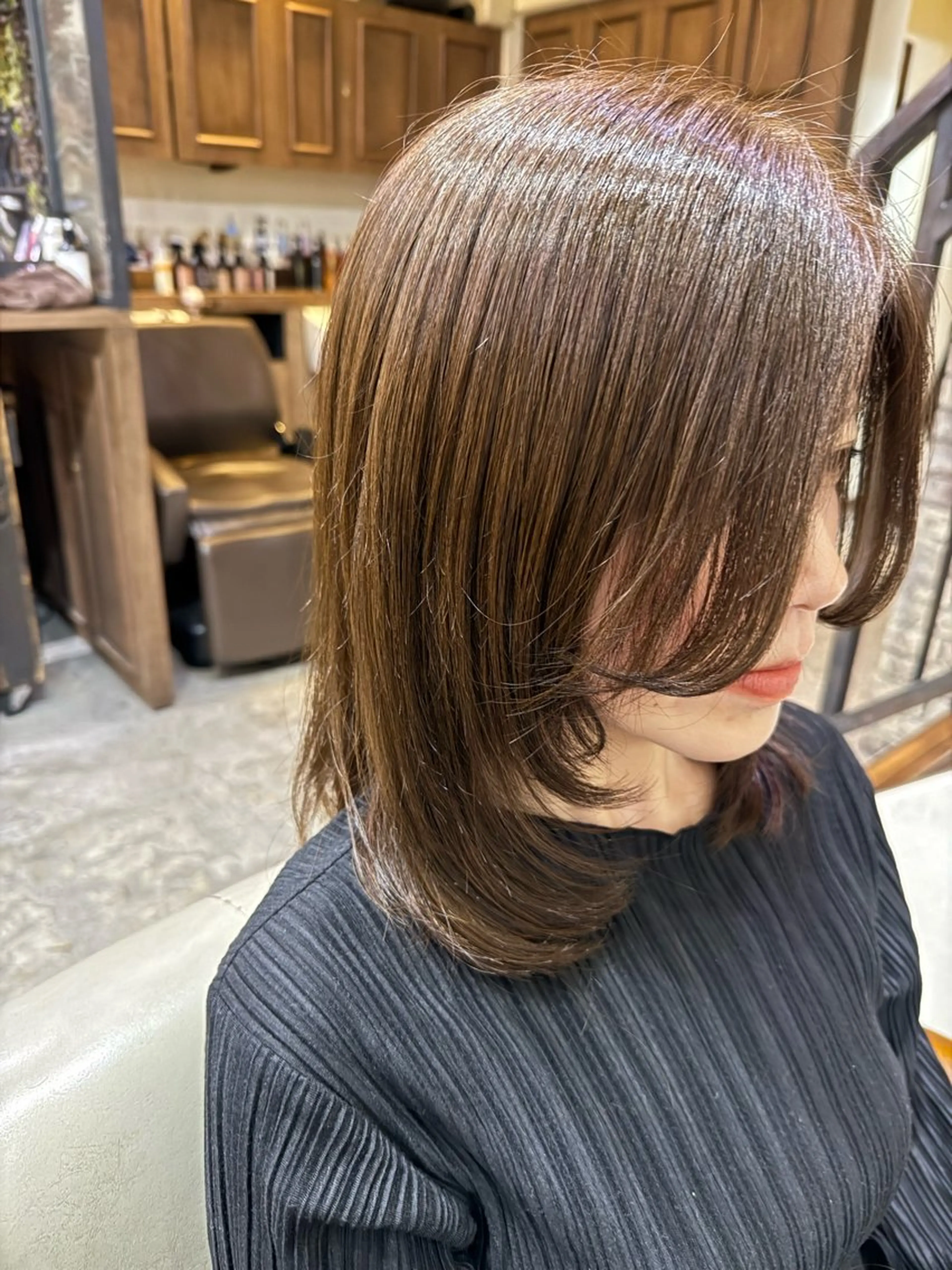 ミディアム カラー 透明感カラー 顔周りカット レイヤーカット カット ヘアカラー 高橋 葵のヘアスタイル