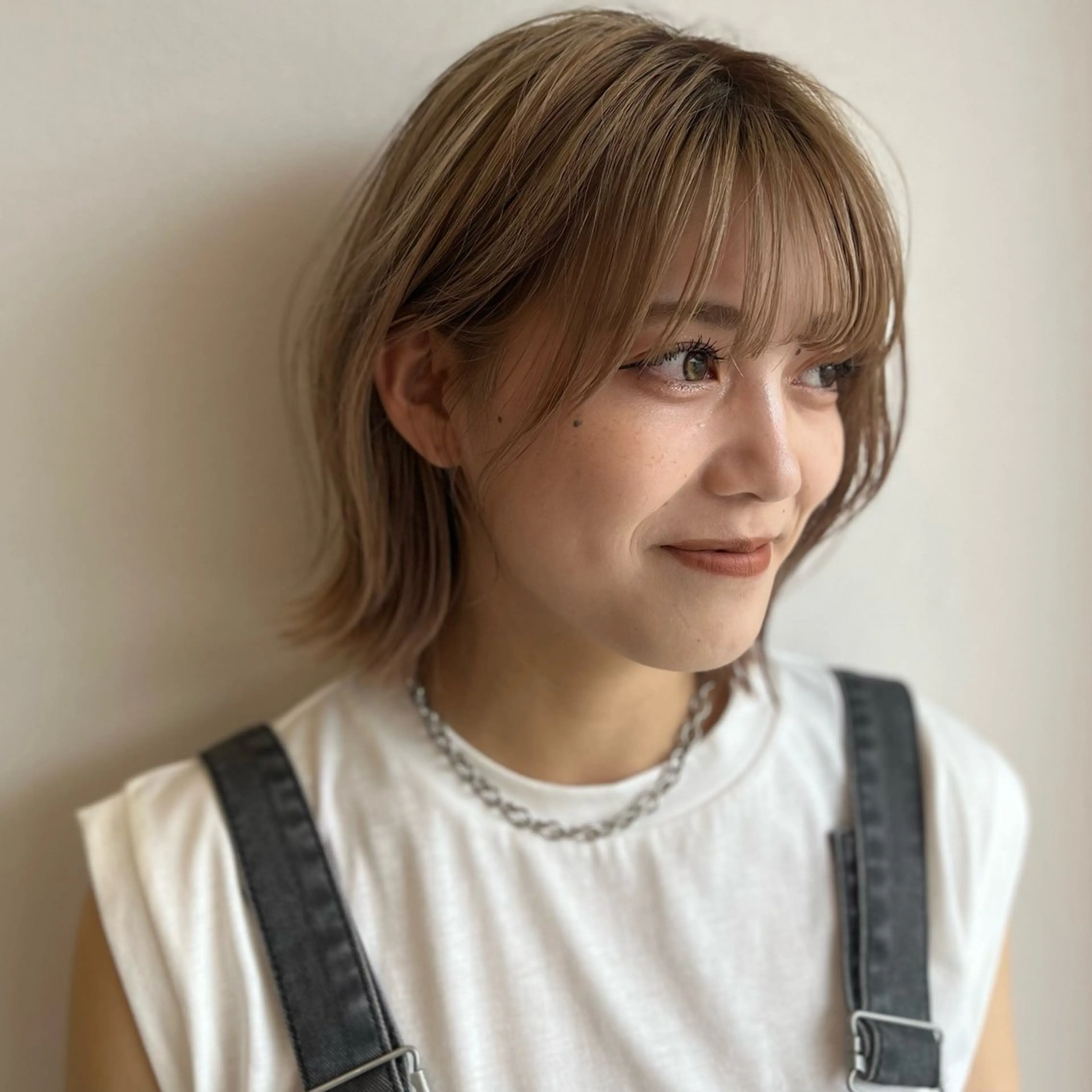 ミディアム カラー 💙ルル💙 ハイトーン/レイヤーのヘアスタイル