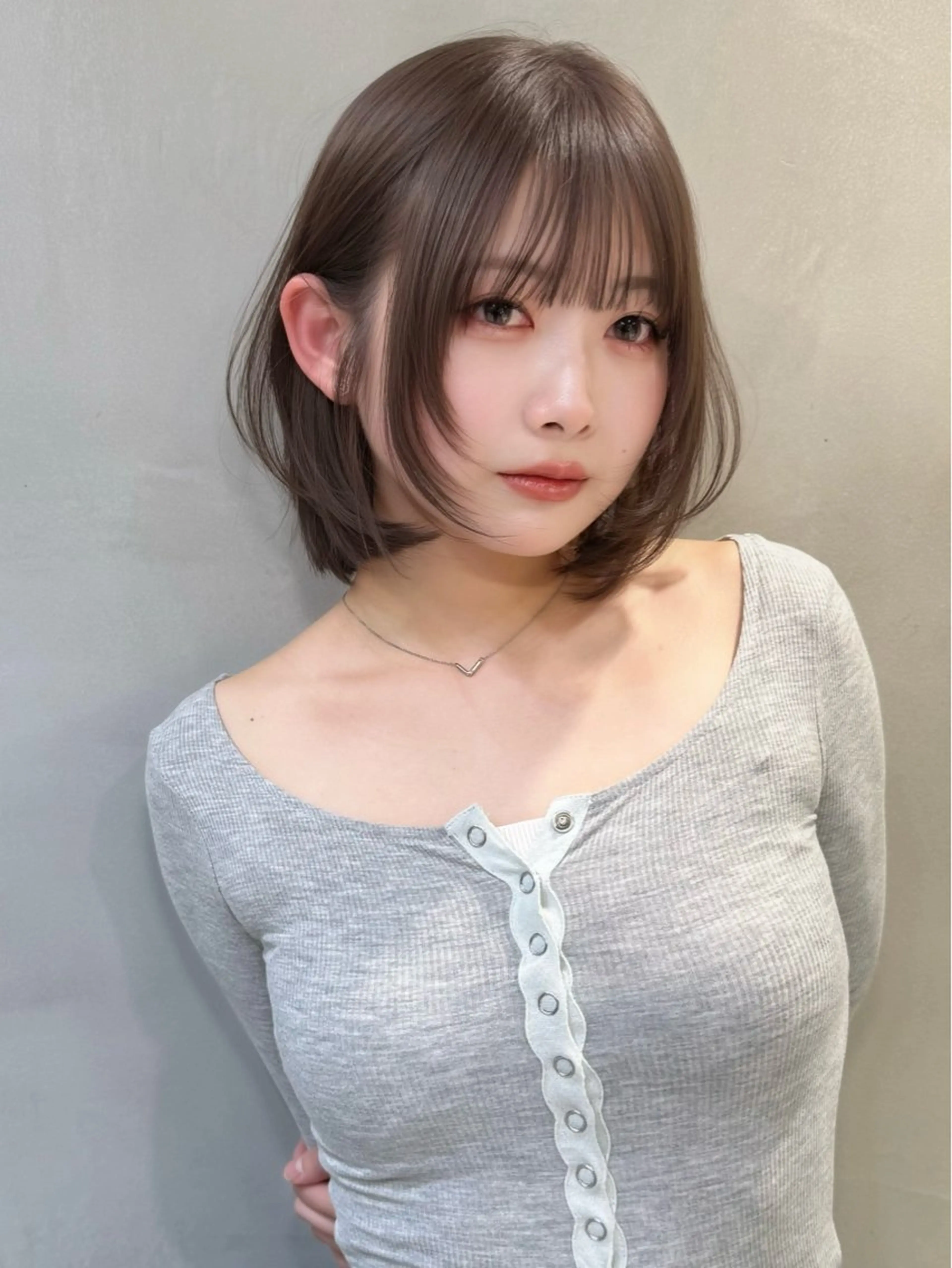 ショート カラー ブリーチ ダブルカラー ブリーチなしカラー 顔まわりレイヤー 髪質改善 カット ヘアカラー 縮毛矯正 トリートメント 大宮レイヤーカット ハッシュ　柏崎颯刀のヘアスタイル