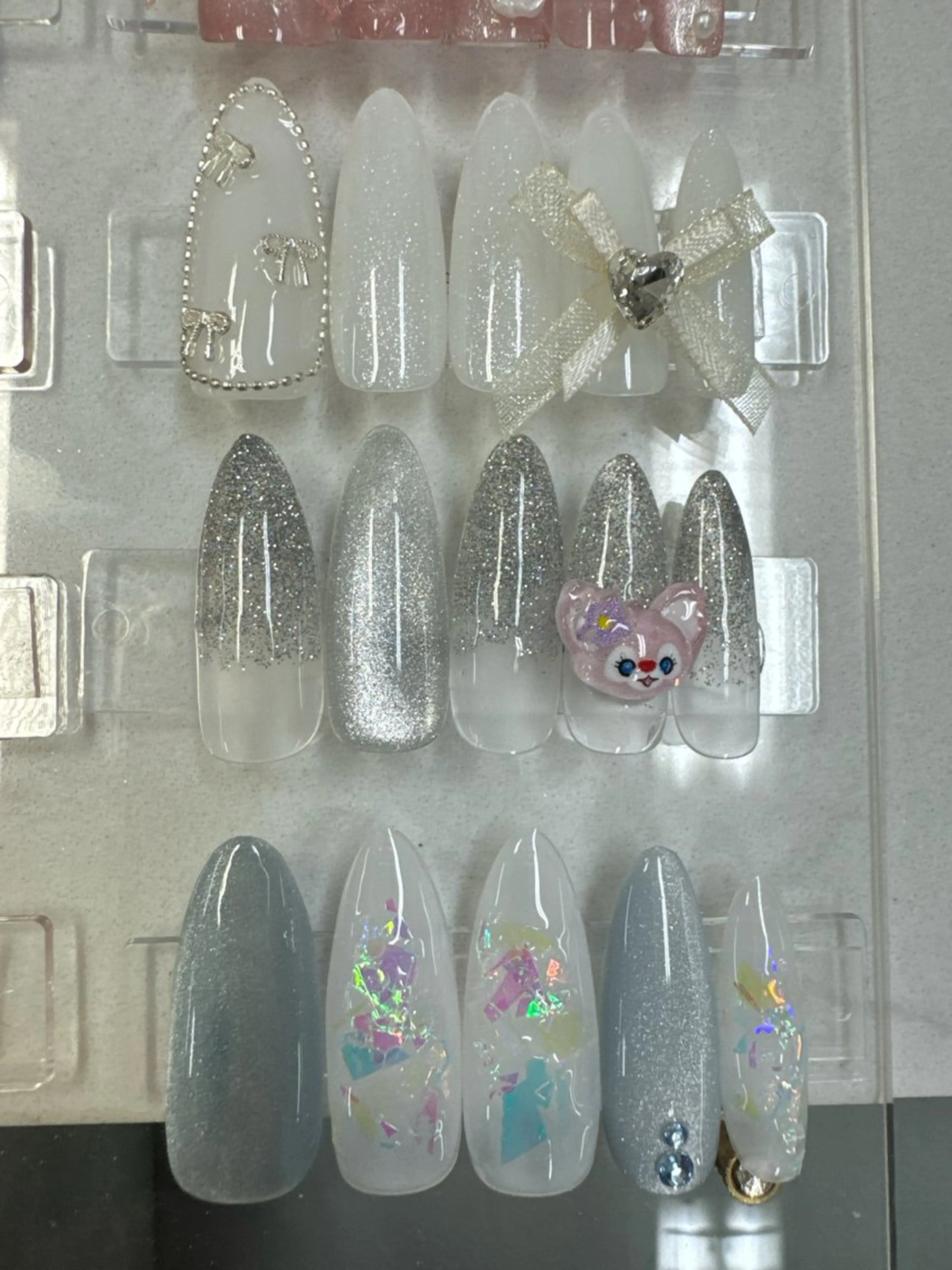 ネイル フレンチネイル ジェルネイル ガラスフレンチ オフィスネイル ワンカラーネイル Queeens nailのネイルデザイン