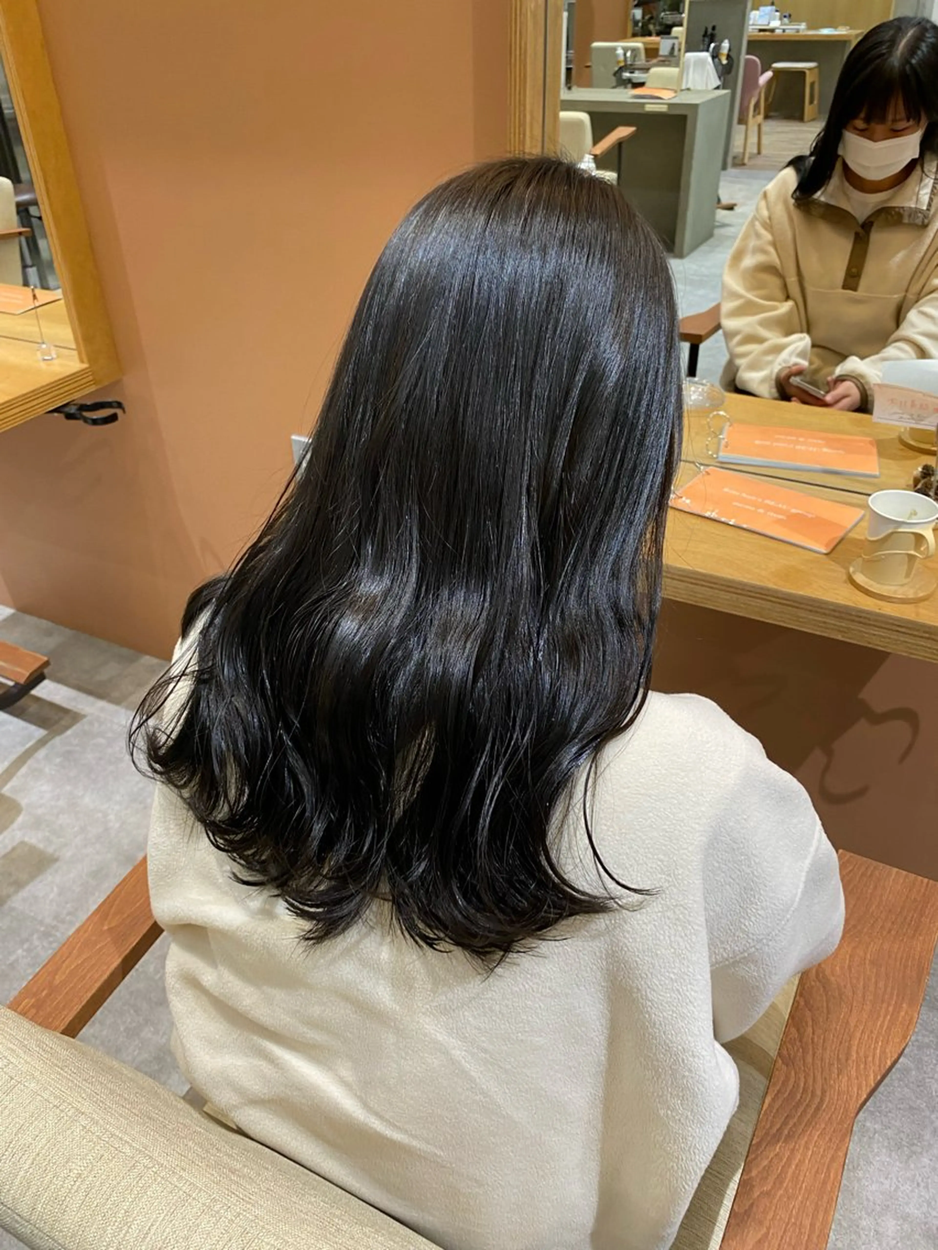 ロング カラー 藤野 凪沙のヘアスタイル
