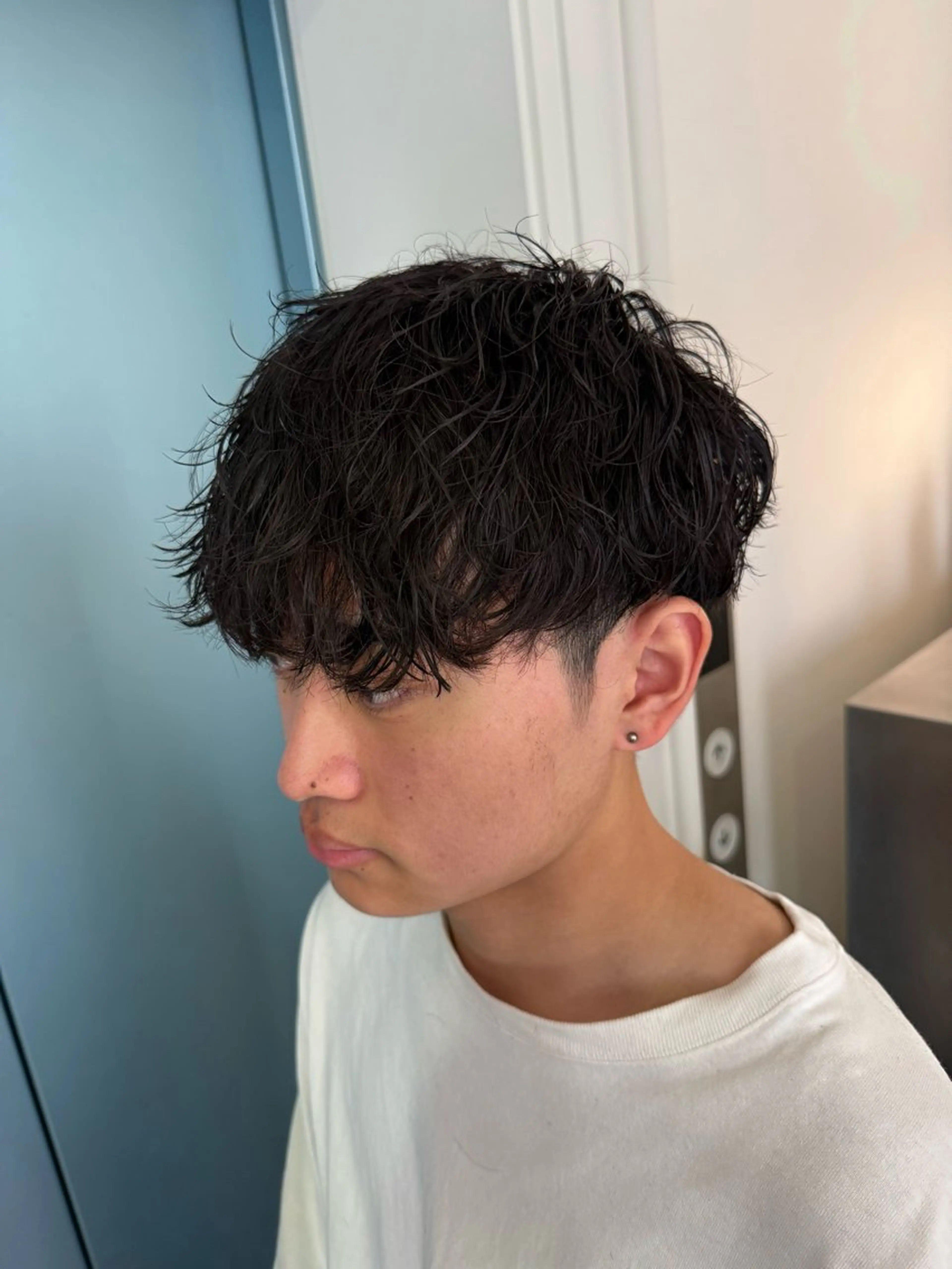 ショート パーマ メンズ 溝口 槙里也のヘアスタイル