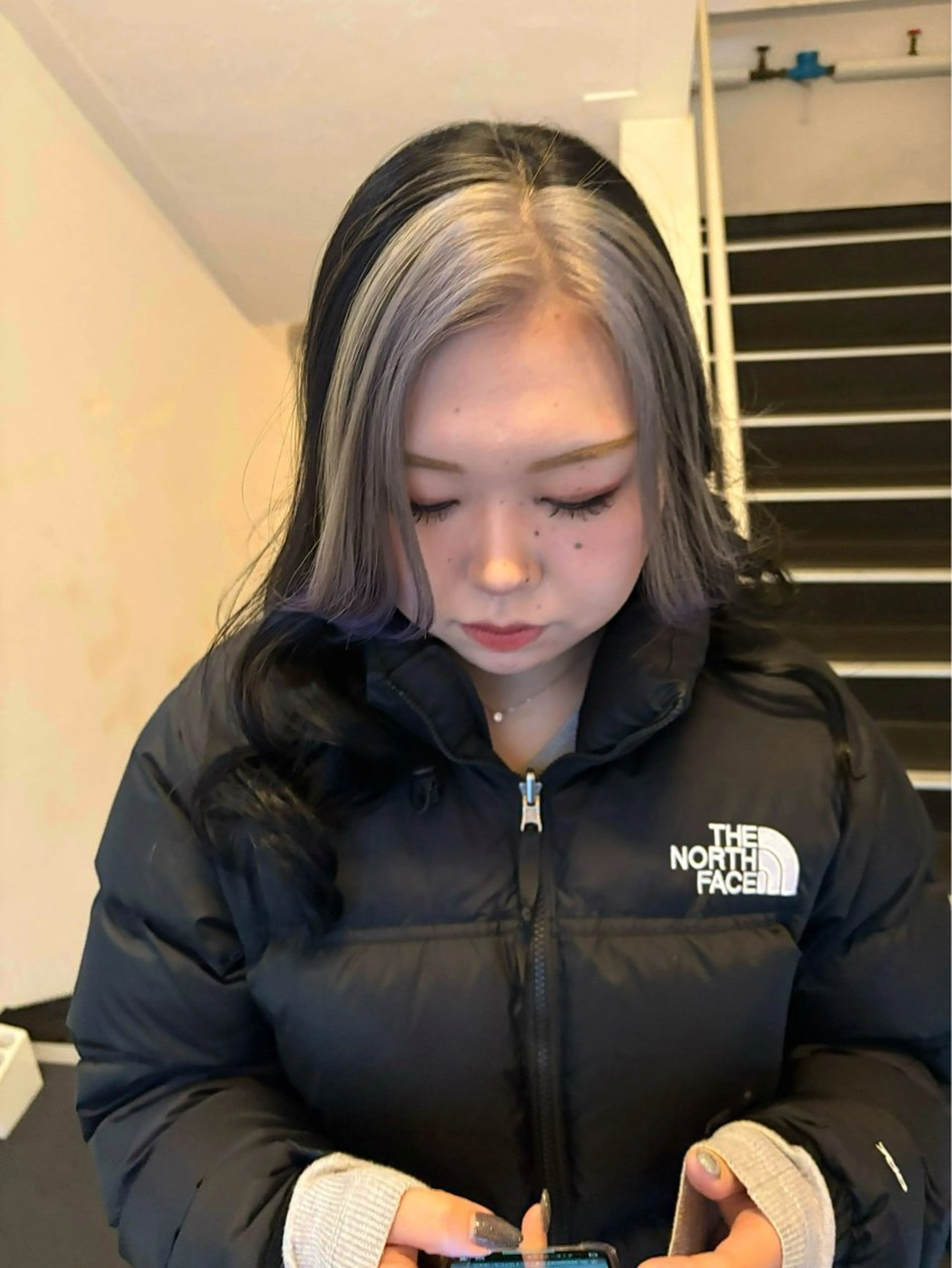 カラー ミストバング  フェイスフレーミング 大浜 美咲のヘアスタイル