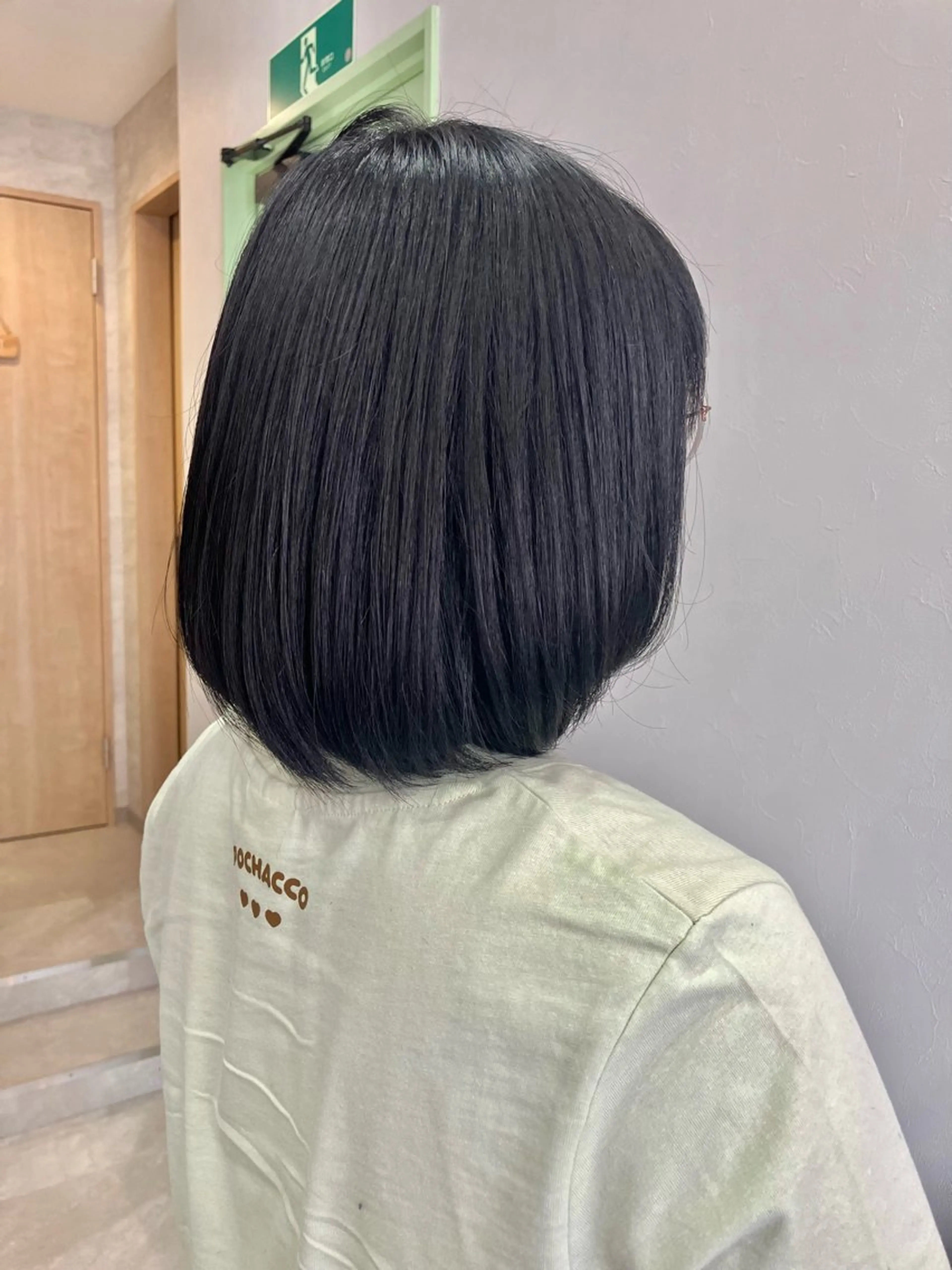 ミディアム 須賀 知穂のヘアスタイル
