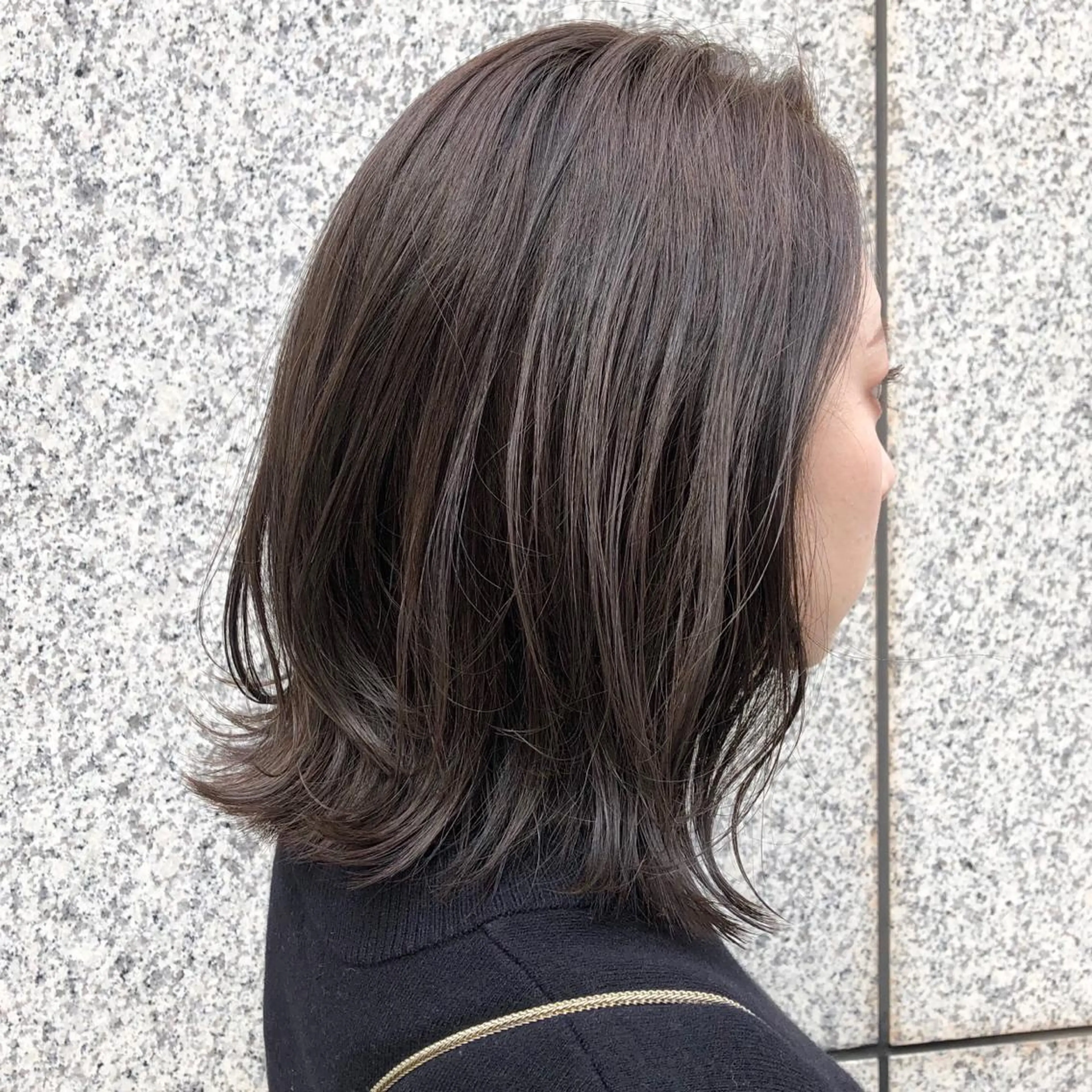 ミディアム 尾籠 美幸 （オゴモリ ミユキ）のヘアスタイル