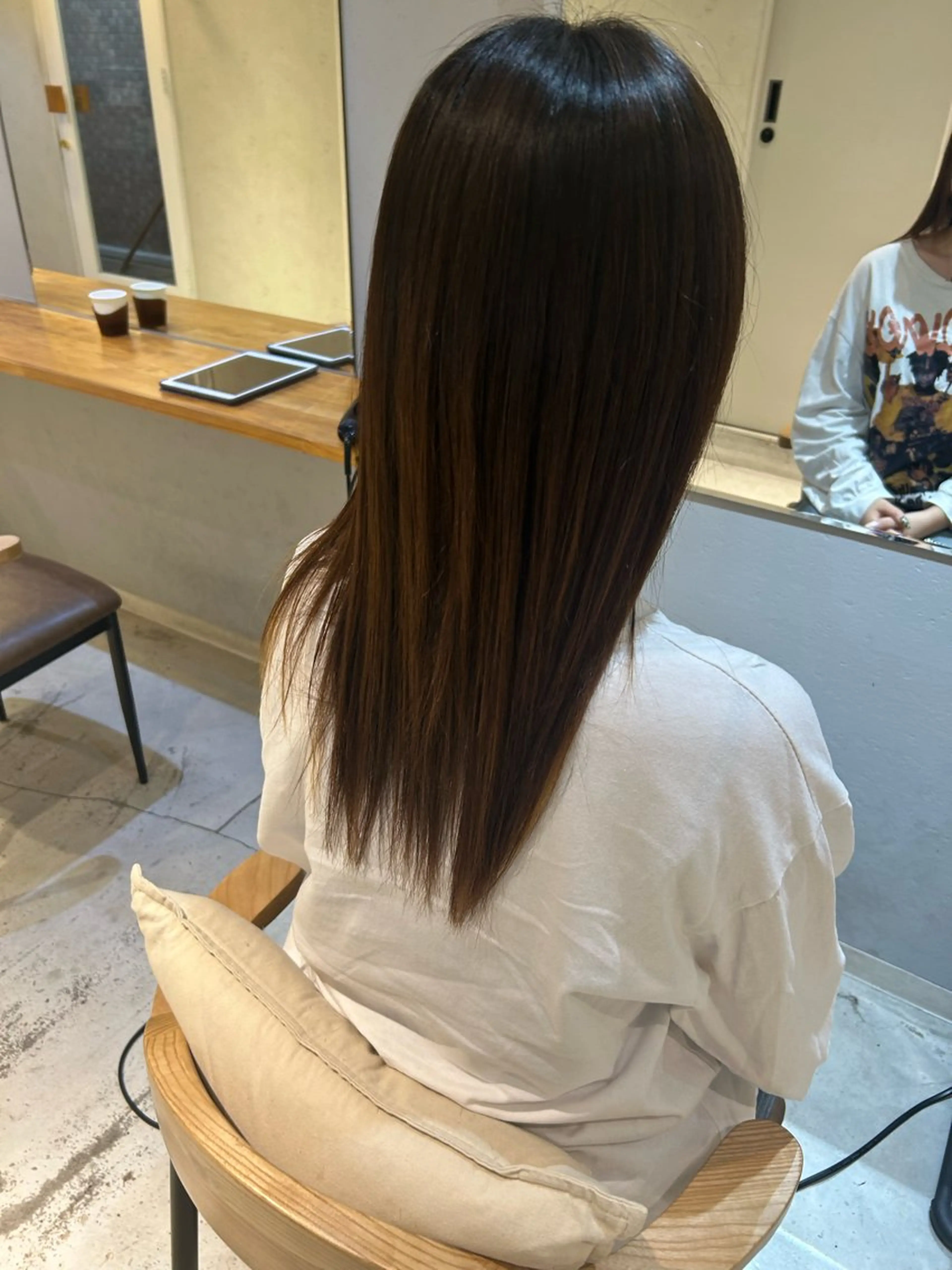 セミロング 縮毛矯正 小川 優美のヘアスタイル