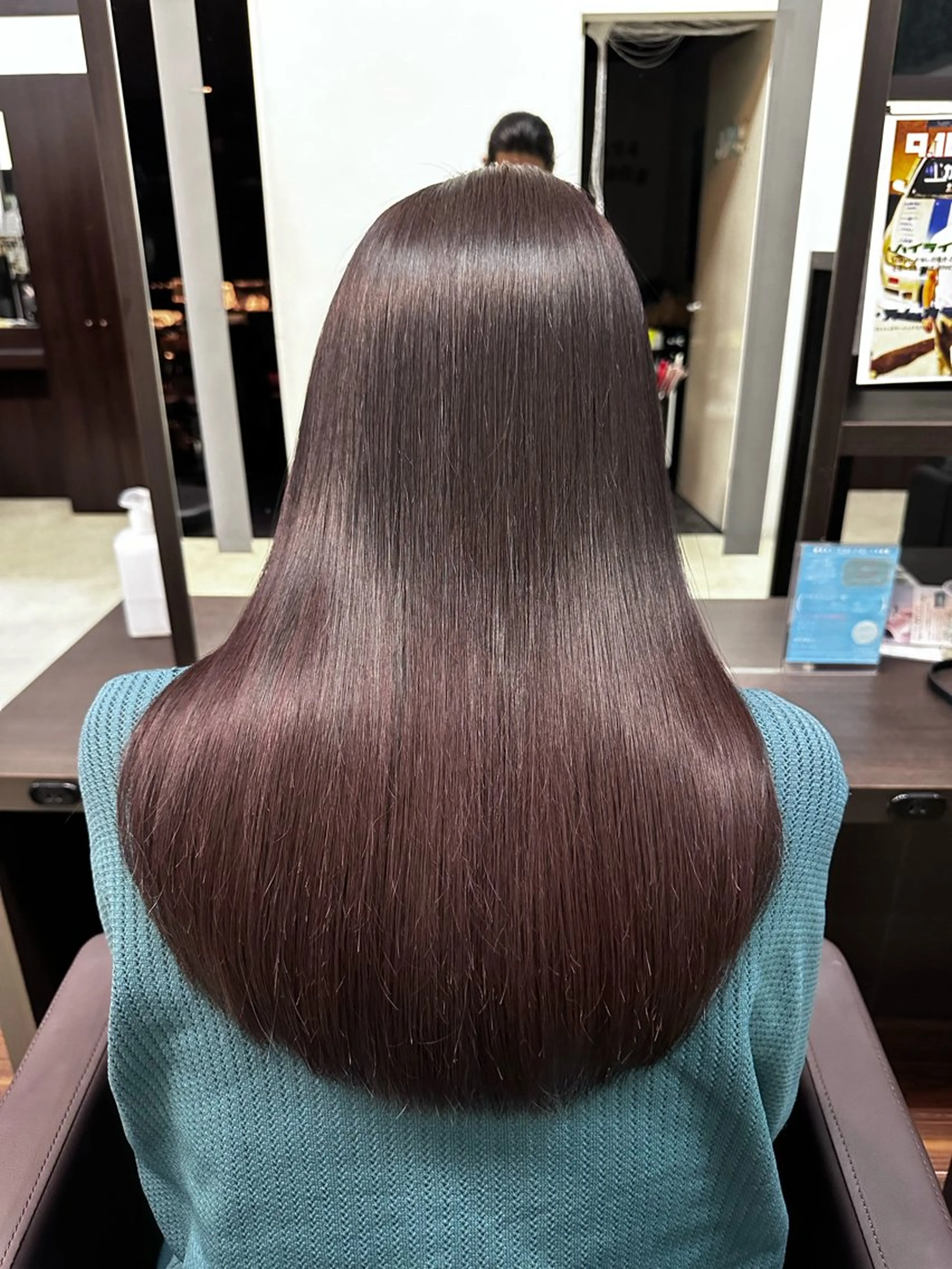 髪質改善艶カラー✖️バイカルテトリートメントの写真