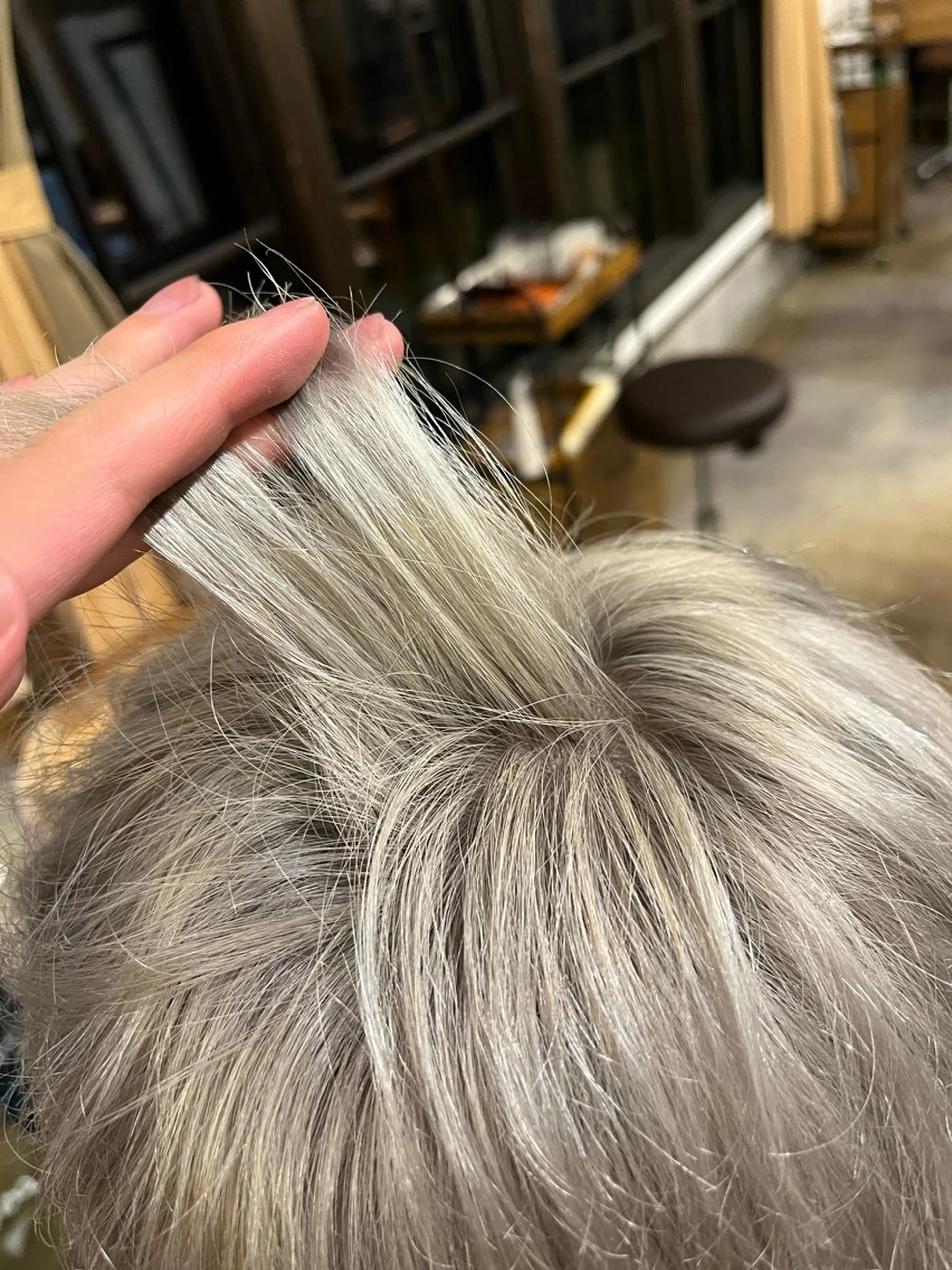 ショート カラー ブリーチ 糸賀 蒼天のヘアスタイル