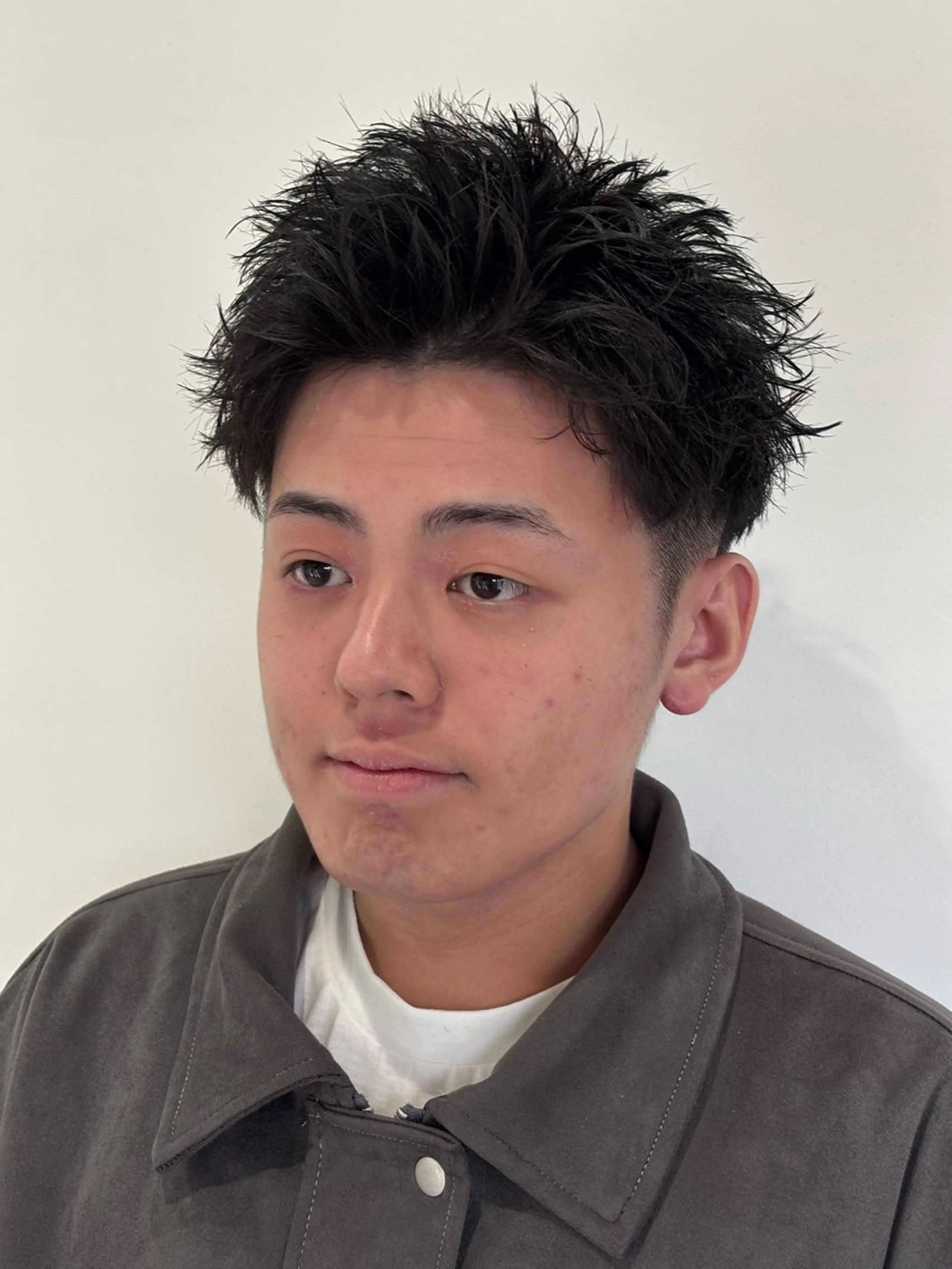 ショート メンズ アップバング メンズショート スパイキーショート ショートヘア カット トリートメント 【店長】メンズ職人 短髪　ハイトーン🔥のヘアスタイル