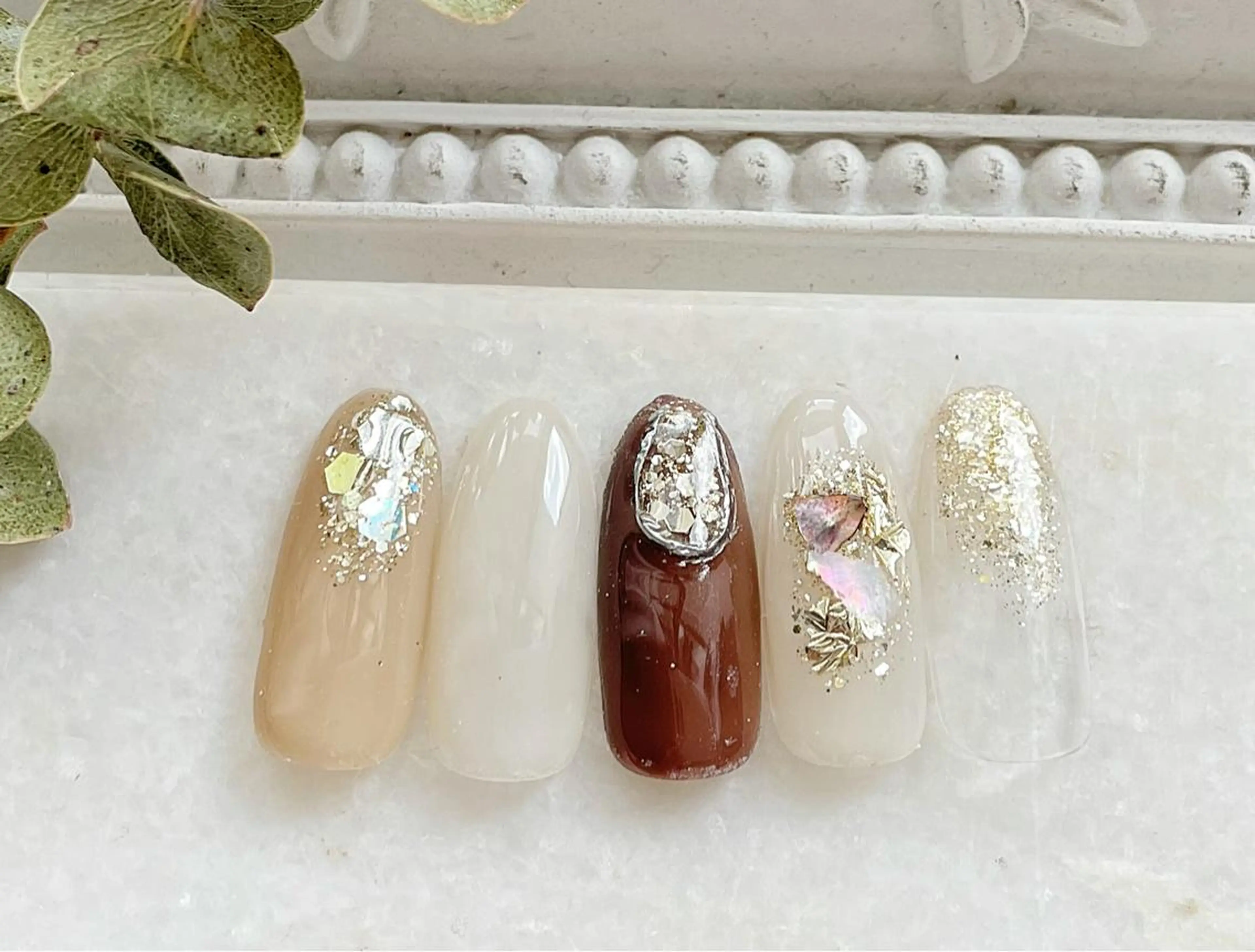 ネイル ジェルネイル ホログラムネイル ニュアンスネイル パラジェル ハンドネイル Satomi  のネイルデザイン