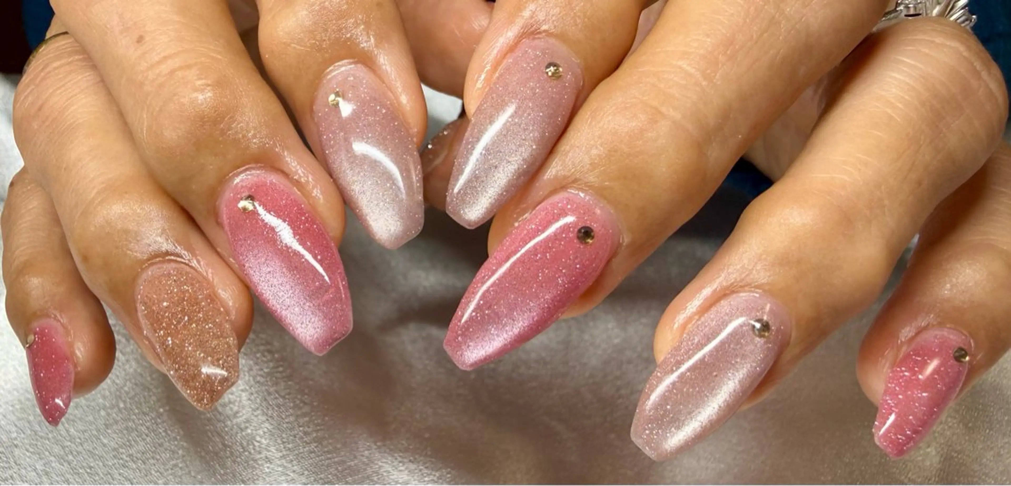 ネイル カジュアル ジェルネイル ラメ(グリッター) マグネットネイル オフィスネイル SA  ネイルサロン ｴｽｴｰﾈｲﾙｻﾛﾝのネイルデザイン