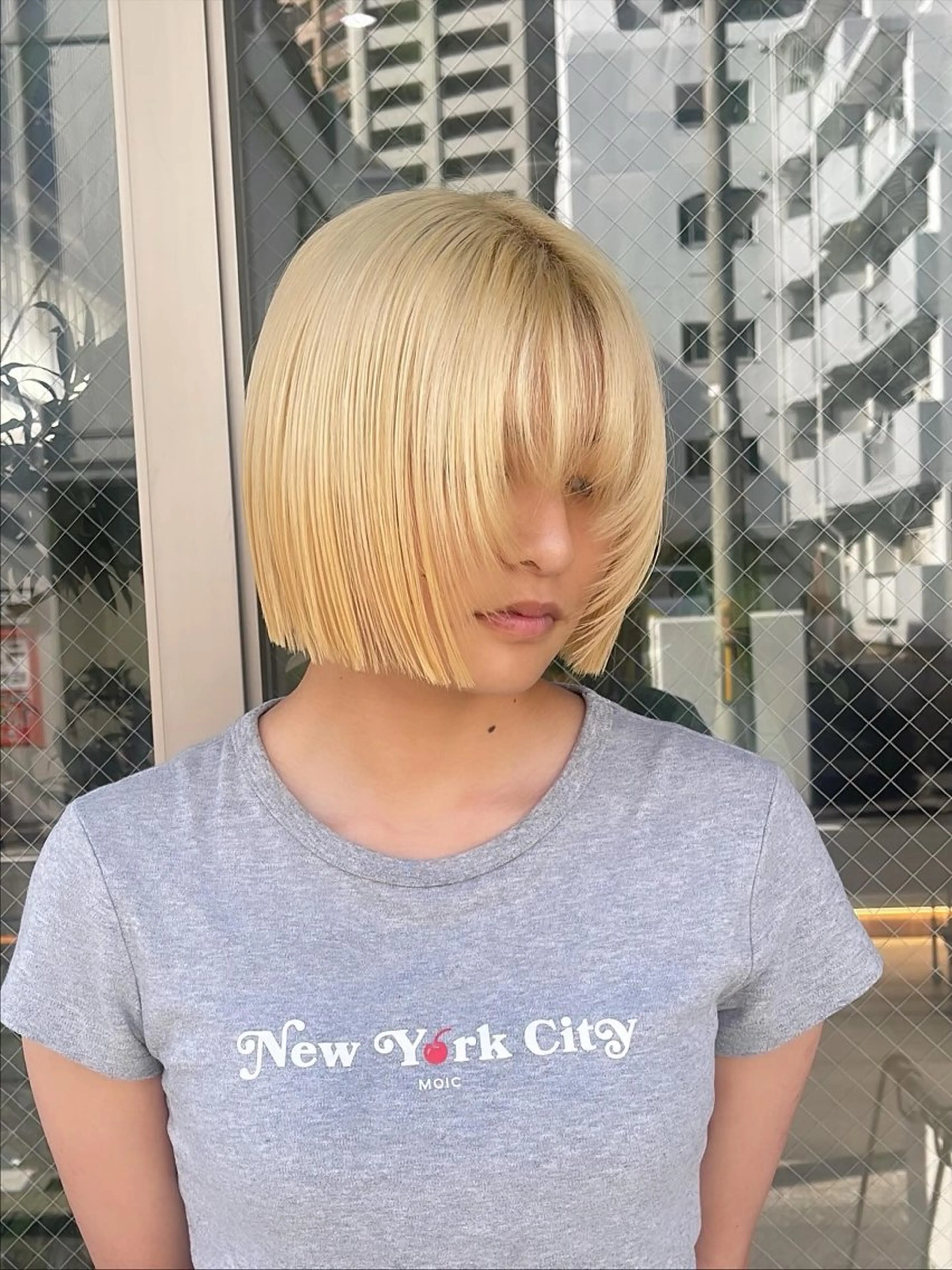 ショート カラー 抜きっぱなしブロンド 顔まわりレイヤー 顔周りカット レイヤーカット カット トリートメント 🩵ボブ/レイヤー /髪質改善🩵のヘアスタイル