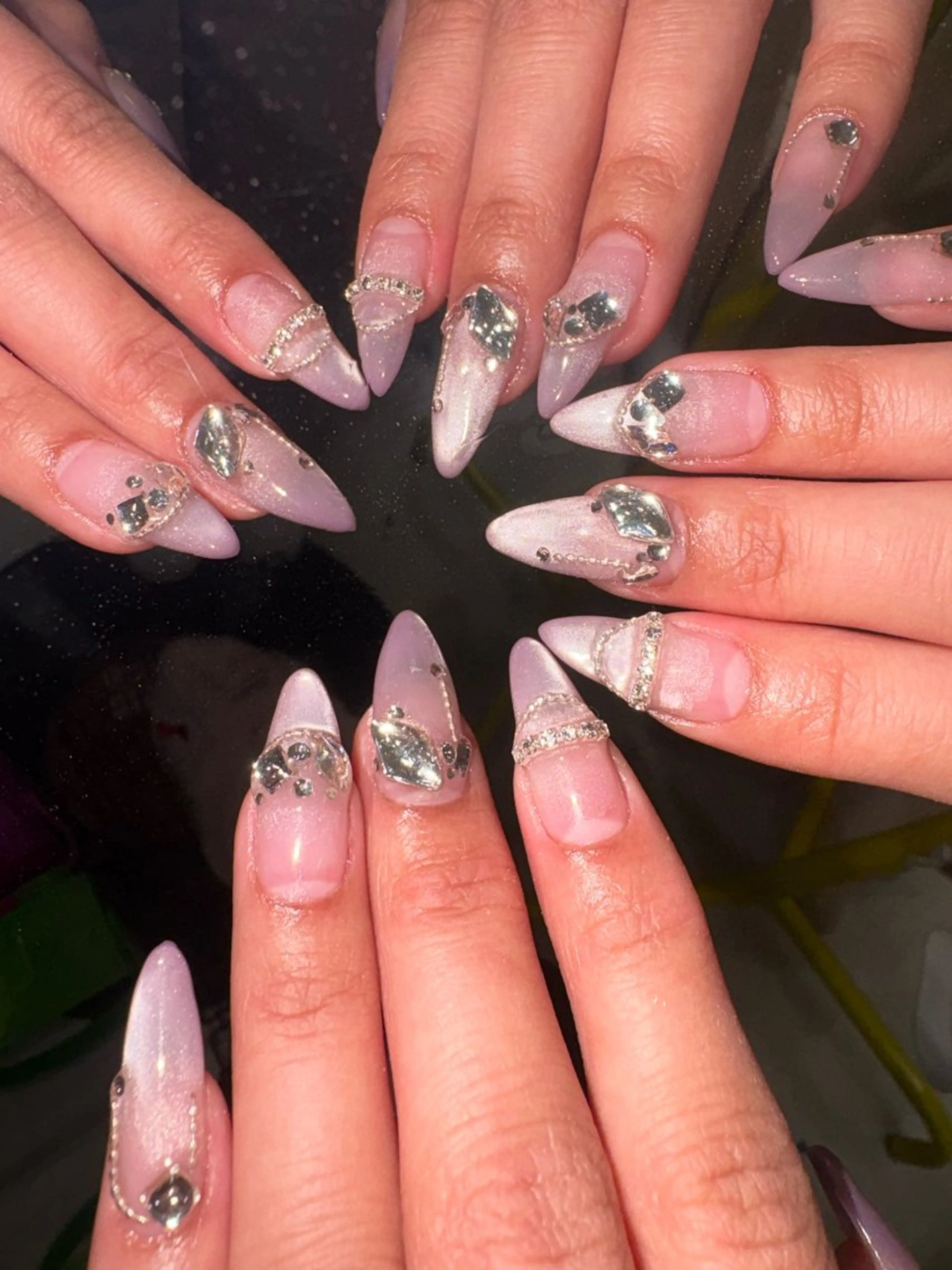 ネイル キラキラネイル ハンドネイル 33nail✴️栄 スミレ❇️Gel-xのネイルデザイン