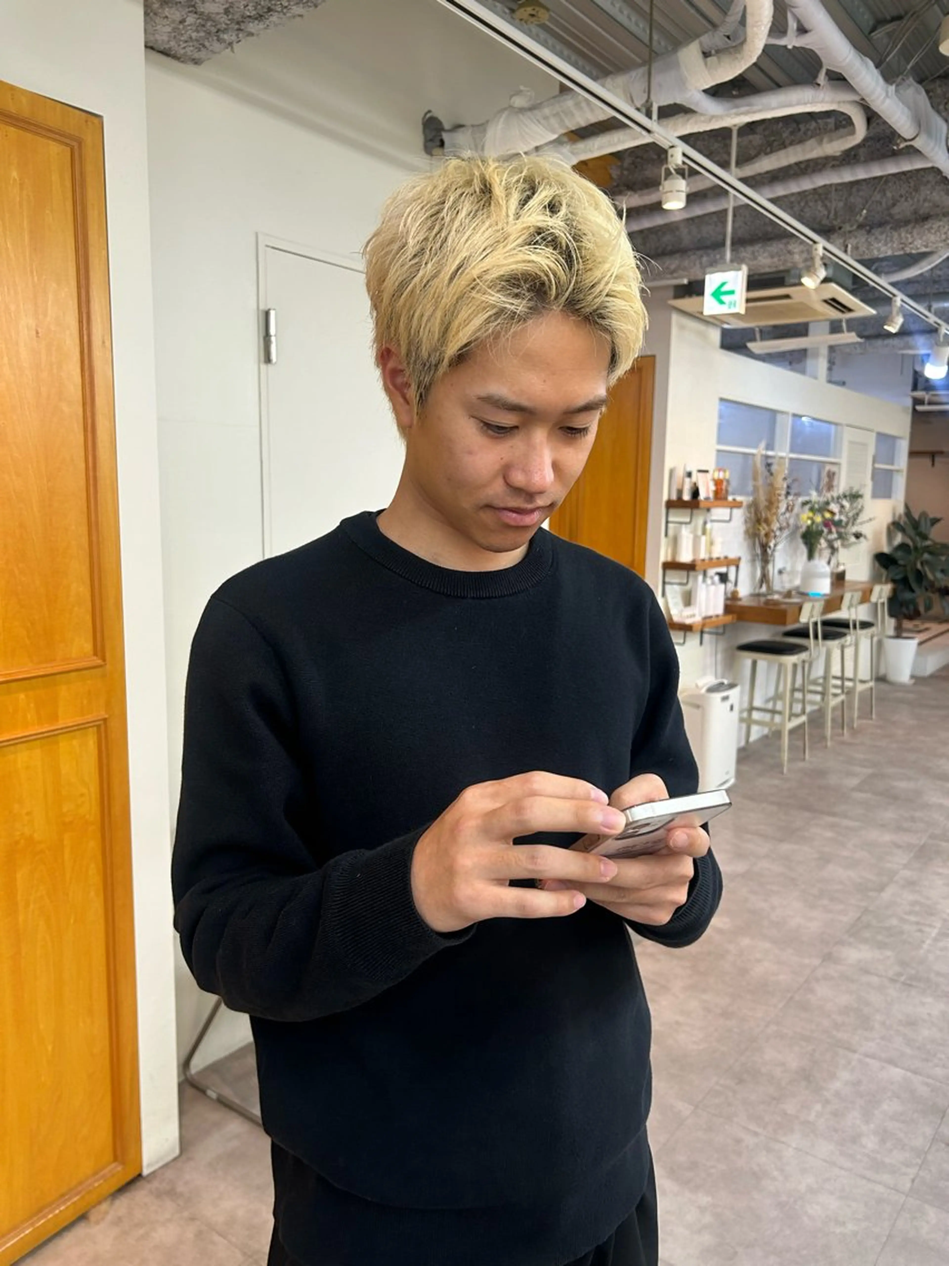 カラー メンズ カット ヘアカラー yumeka🩶ボブ 暖色/透け感カラーのヘアスタイル