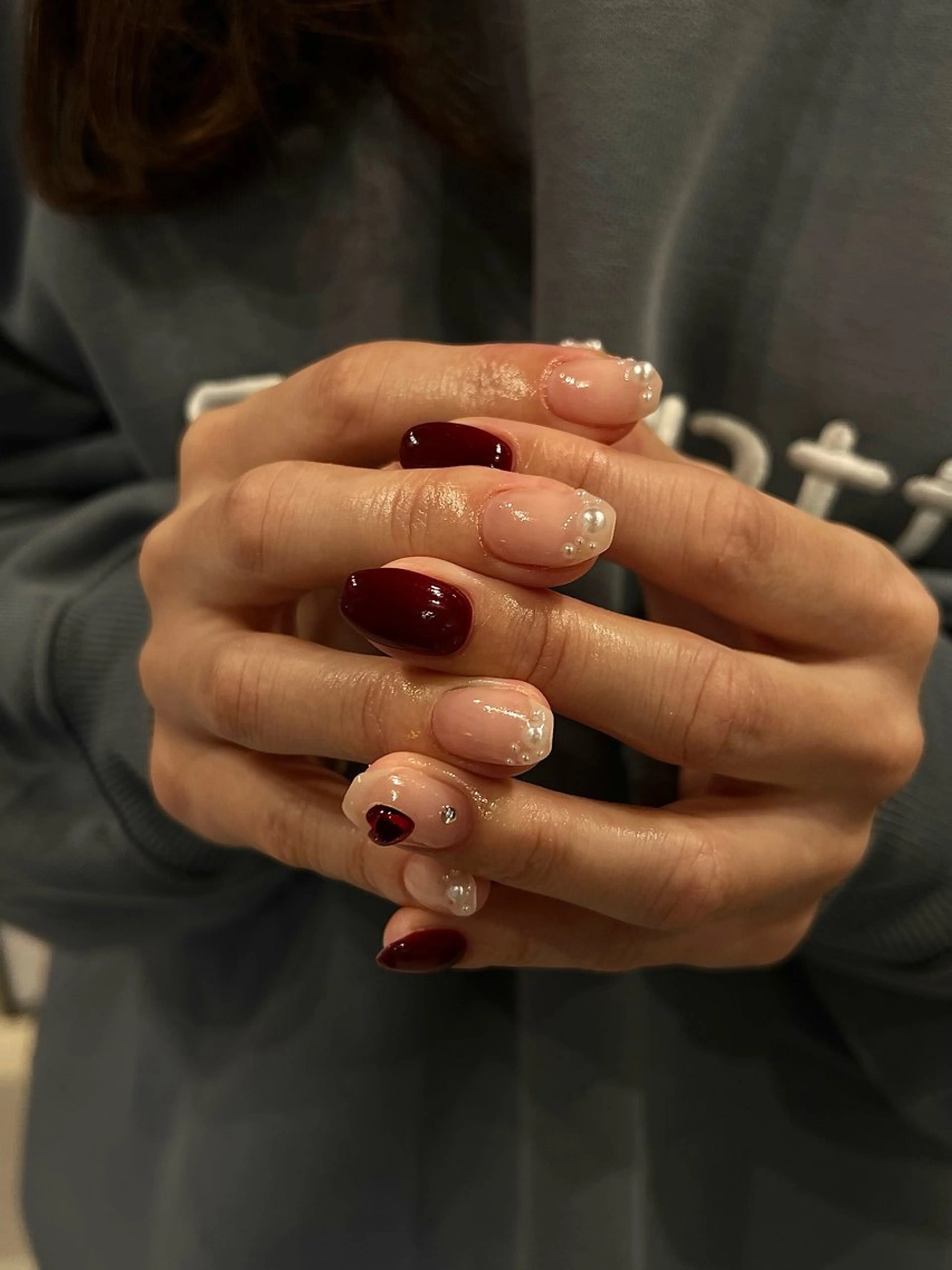 ネイル オーロラネイル 長さ出し フラワーネイル フレンチネイル ハート ハンドネイル Cleo中目黒店 Hinahoのネイルデザイン