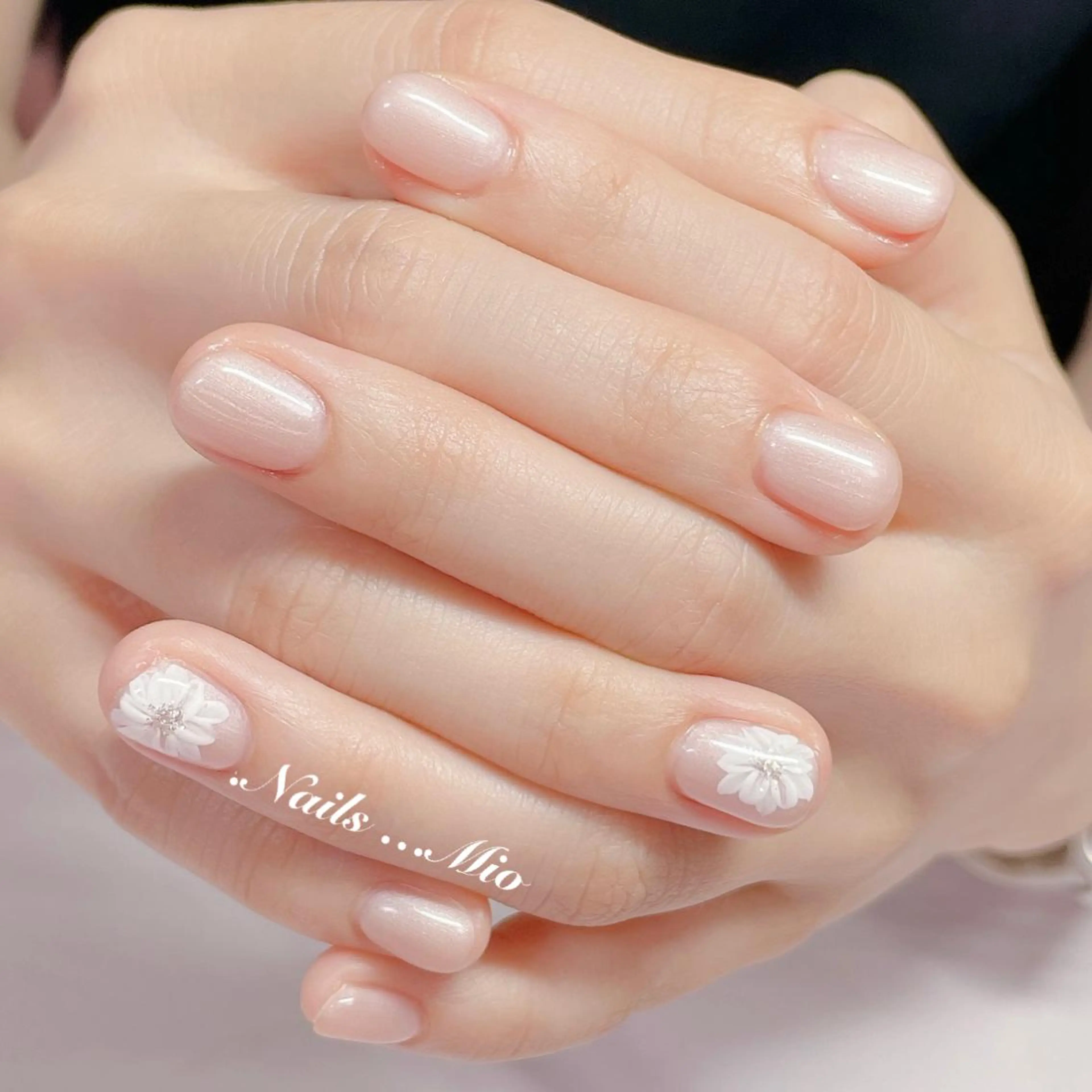 ネイル アートネイル フラワーネイル ジェルネイル ワンカラーネイル ブライダルネイル .Nails Mio 赤羽西ネイルサロンのネイルデザイン