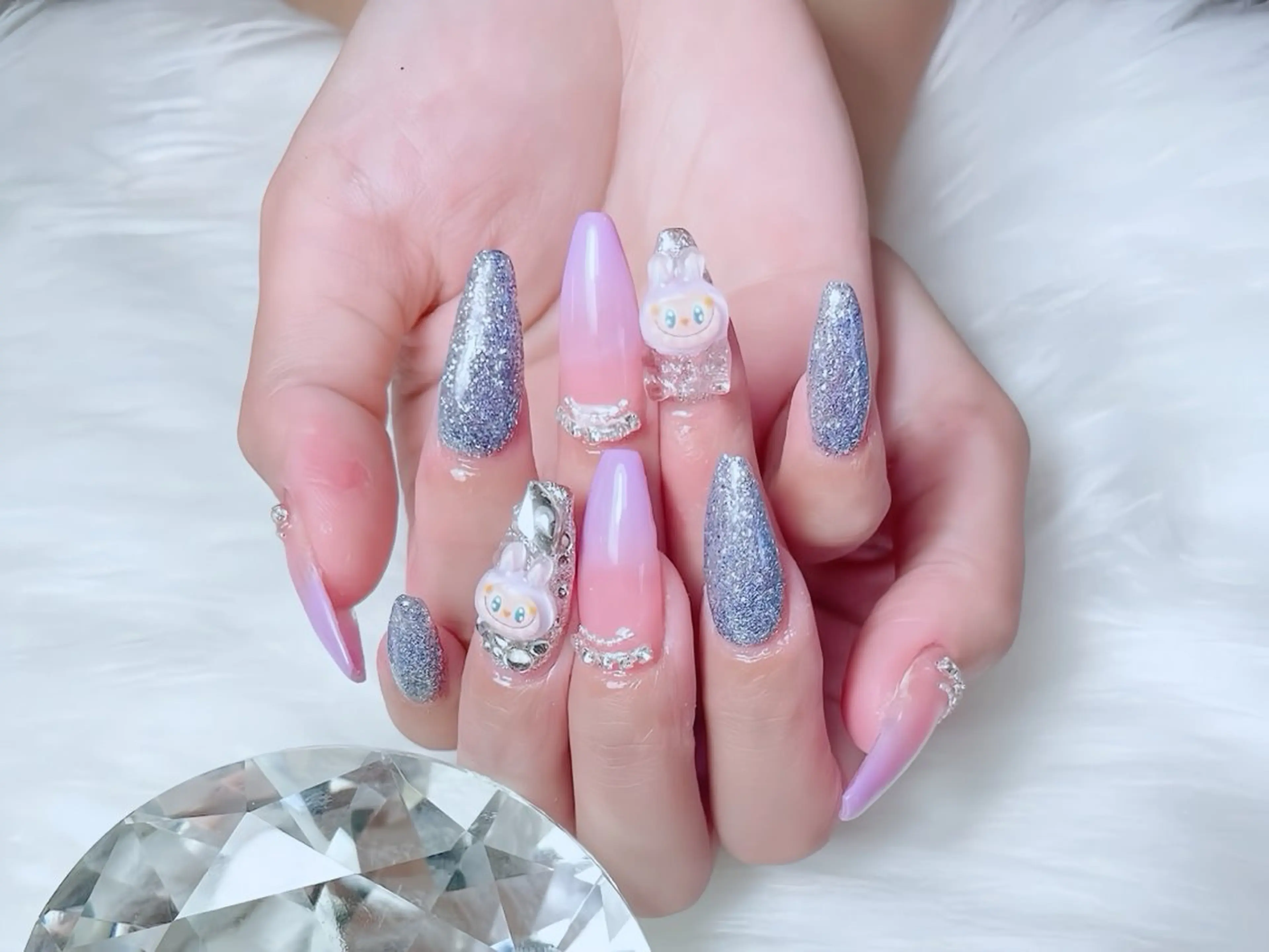 ネイル アートネイル フレンチネイル キラキラネイル 韓国ネイル 水色 ハンドネイル Rin Nail 新大久保店のネイルデザイン