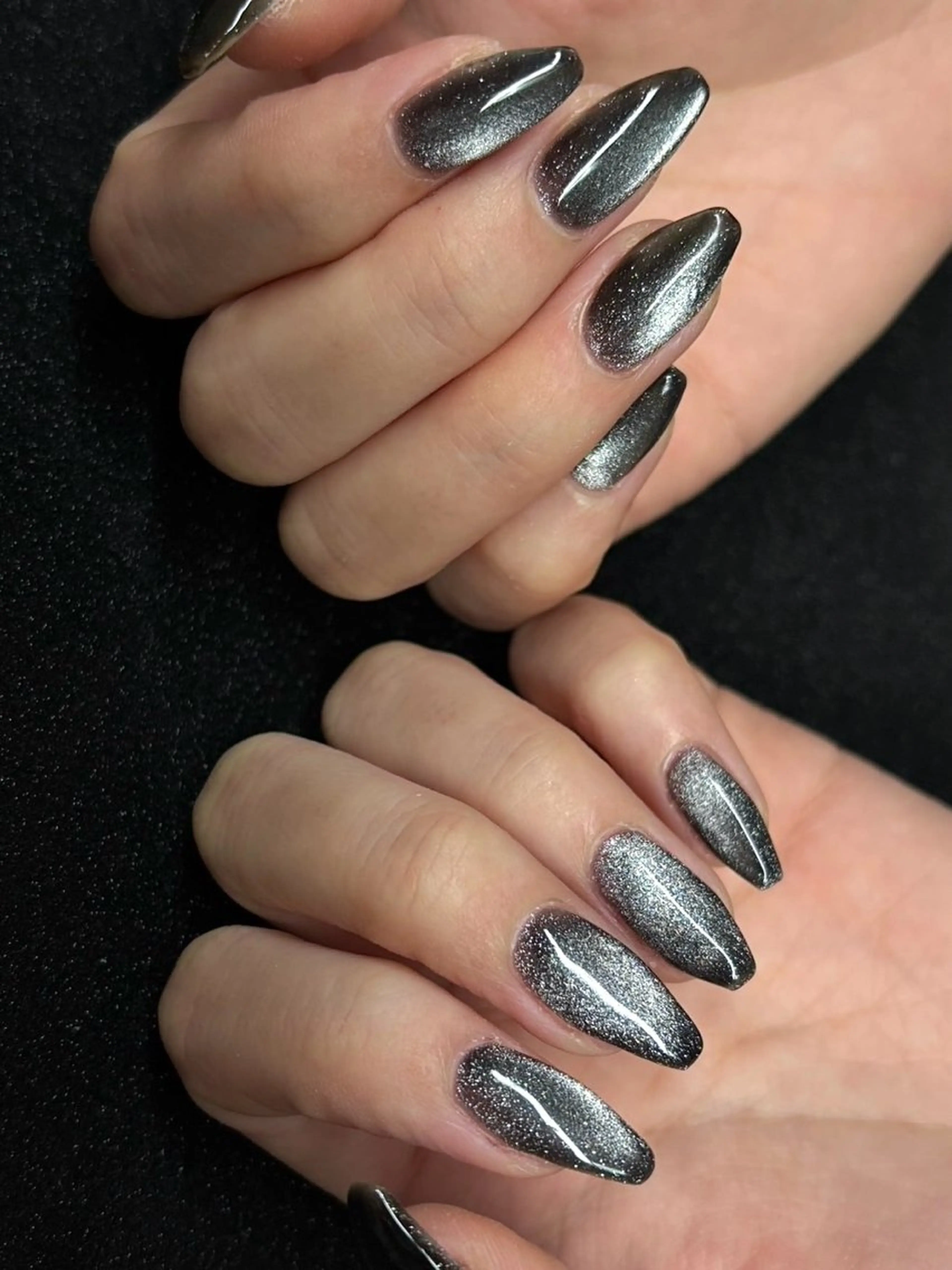 ネイル マグネットネイル Chika .のネイルデザイン