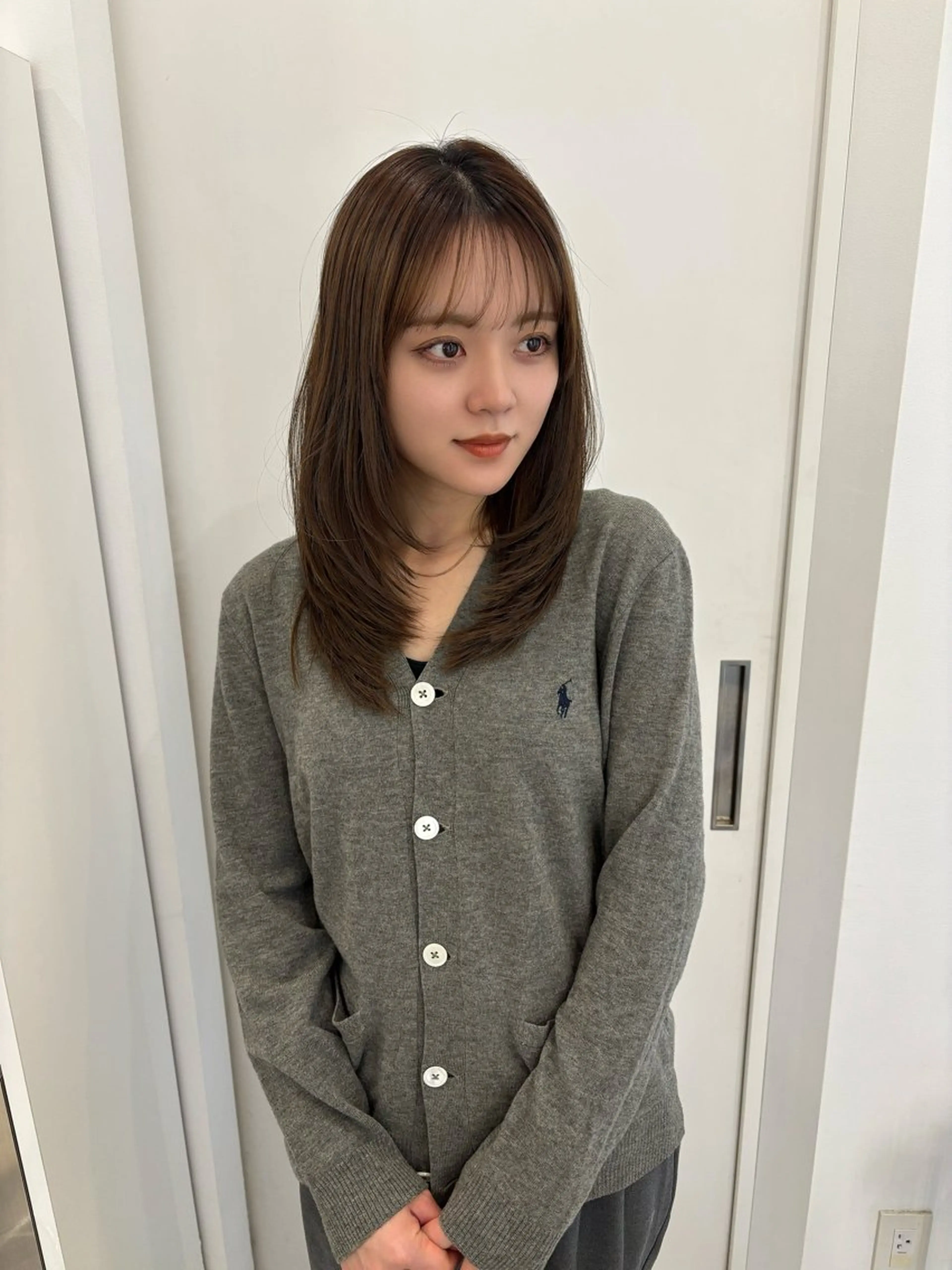 ミディアム ミディアムレイヤー レイヤーカット カット ヘアカラー トリートメント レイヤーカット🎀 kanaのヘアスタイル