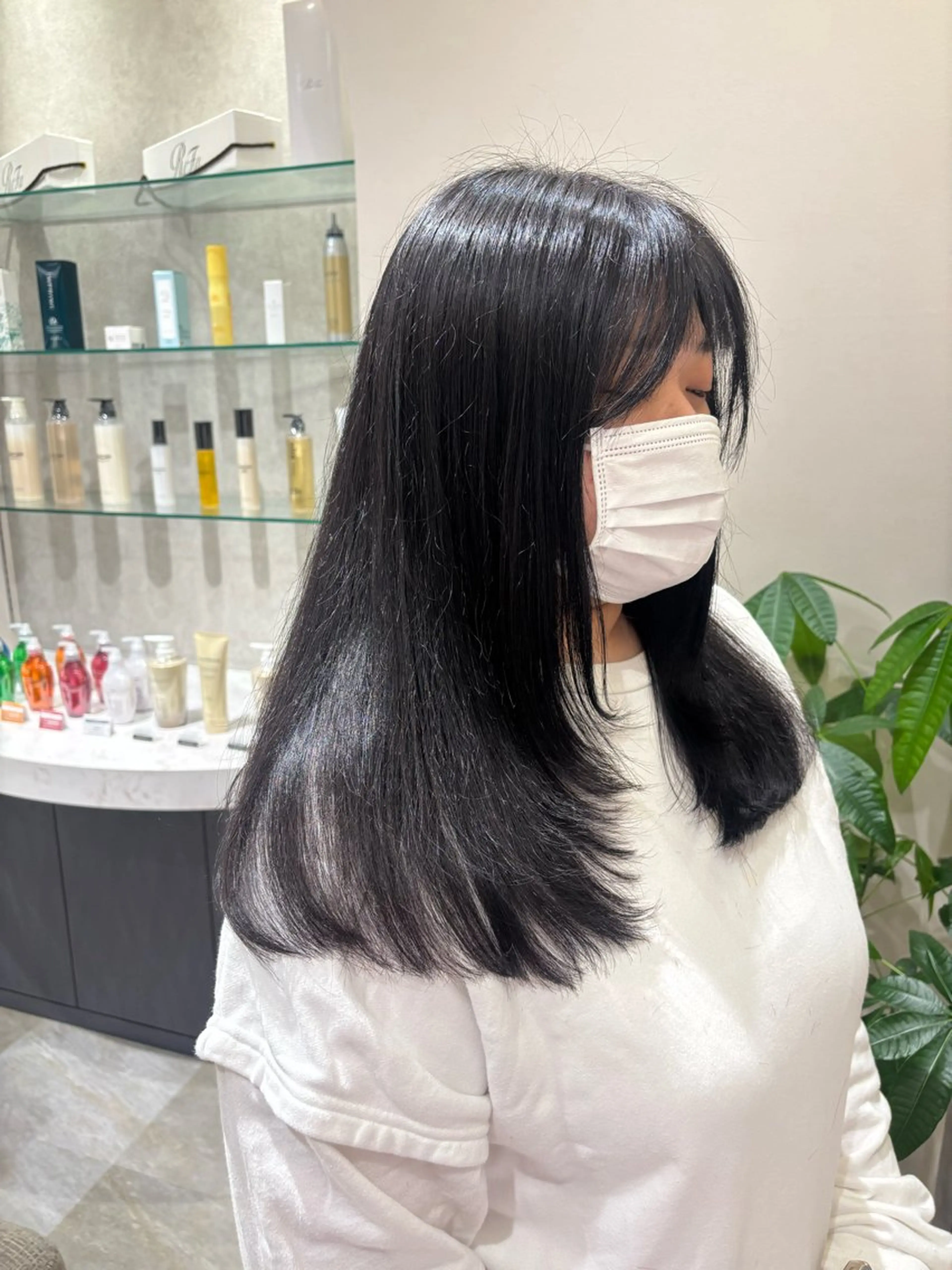 セミロング セミロングレイヤー 顔周りカット レイヤーカット kanon 🎀今池のヘアスタイル