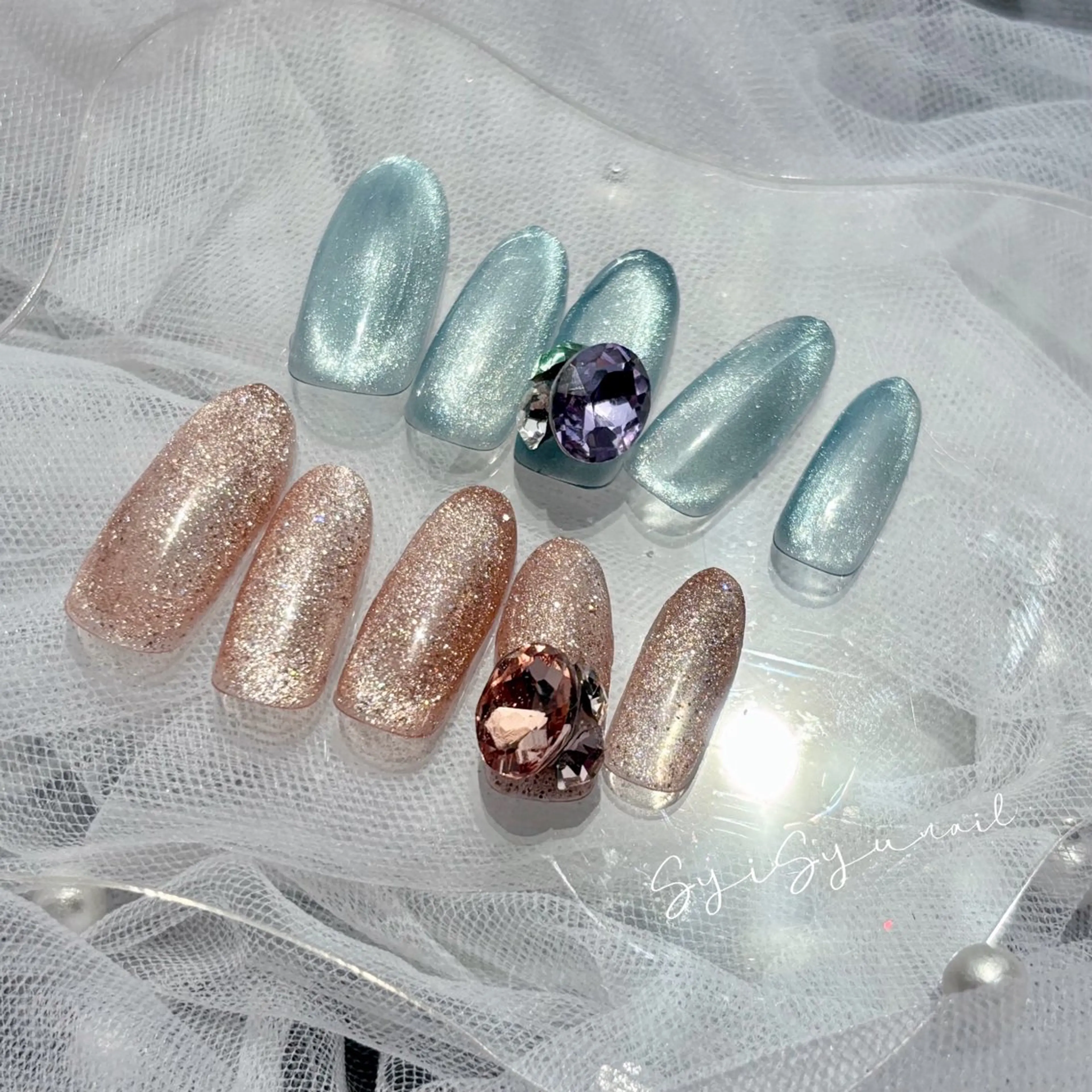 セミロング SyiSyu なんば本店のネイルデザイン