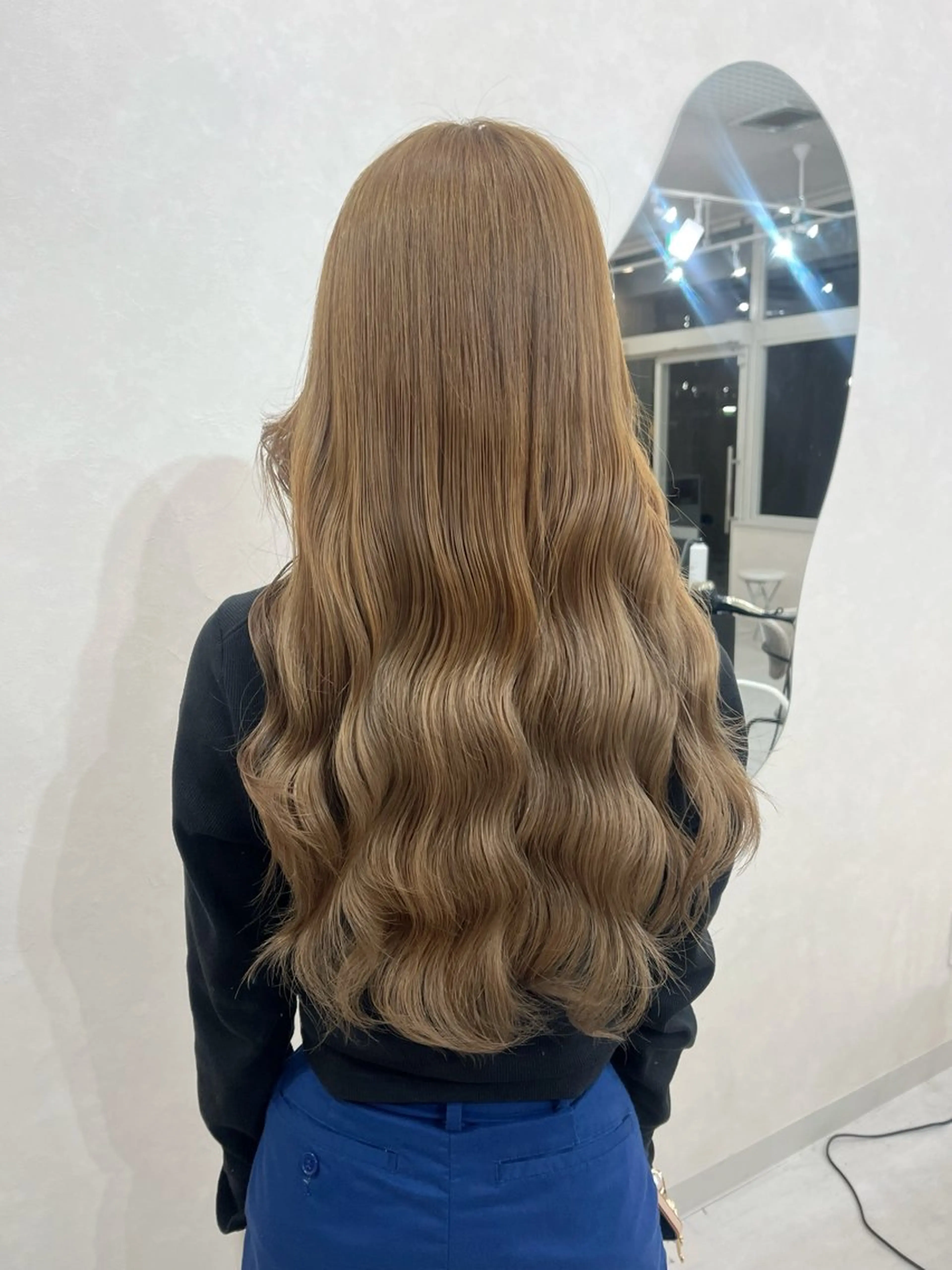 ロング カラー ブリーチ ブリーチなしカラー 長山 茉白のヘアスタイル