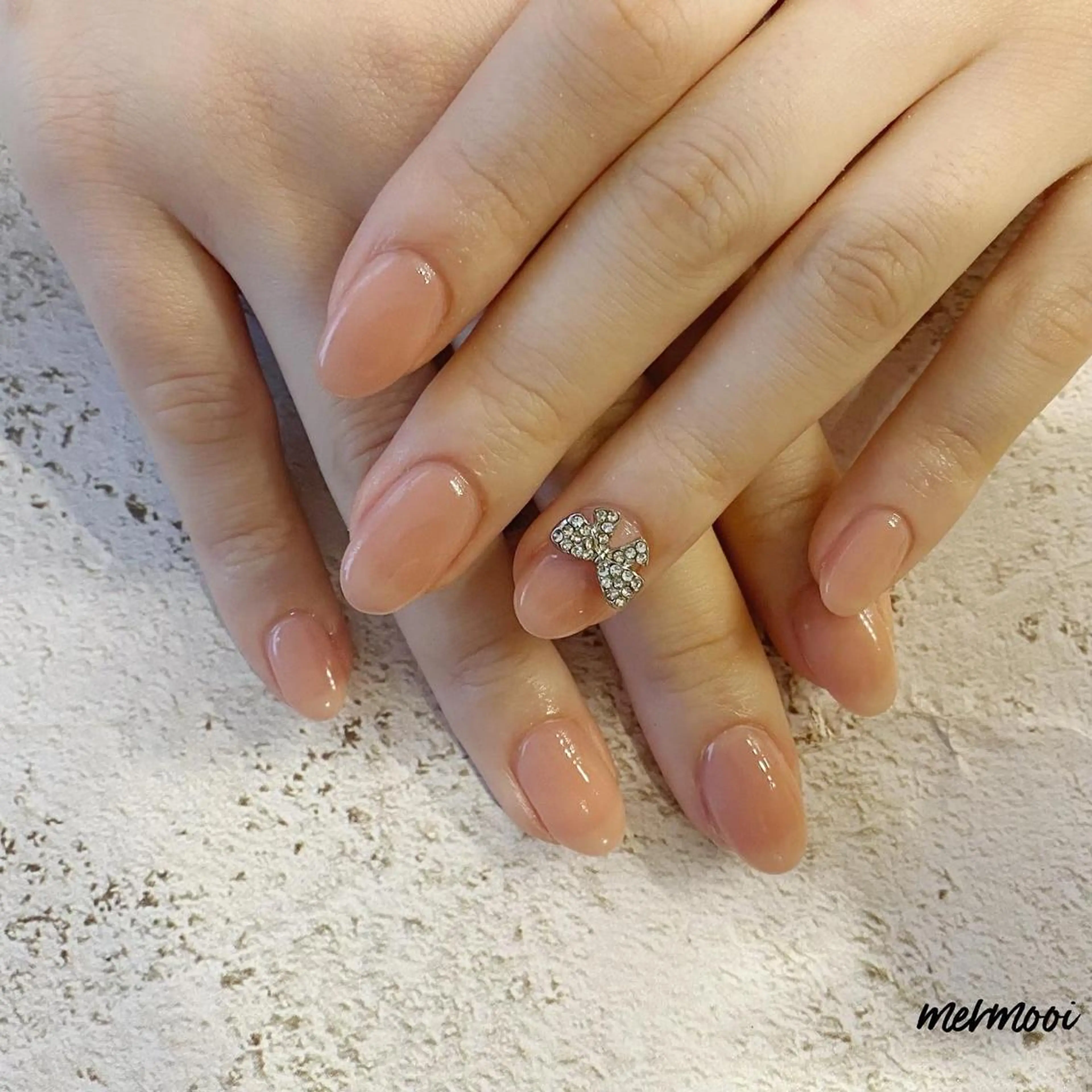 ネイル キラキラネイル 韓国ネイル ニュアンスネイル リボン スカルプネイル ハンドネイル melumooi nailのネイルデザイン